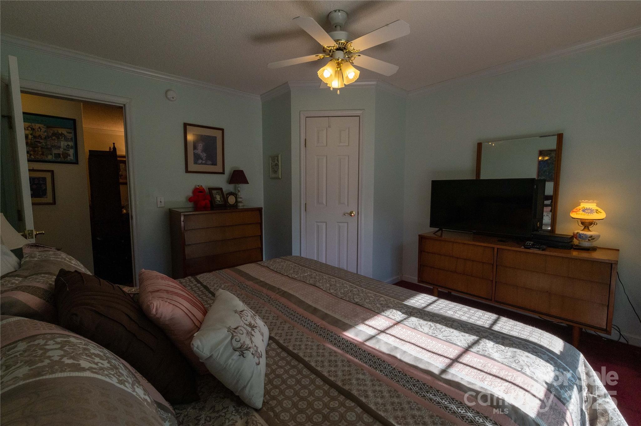 120 Powderhorn Drive — Burnsville