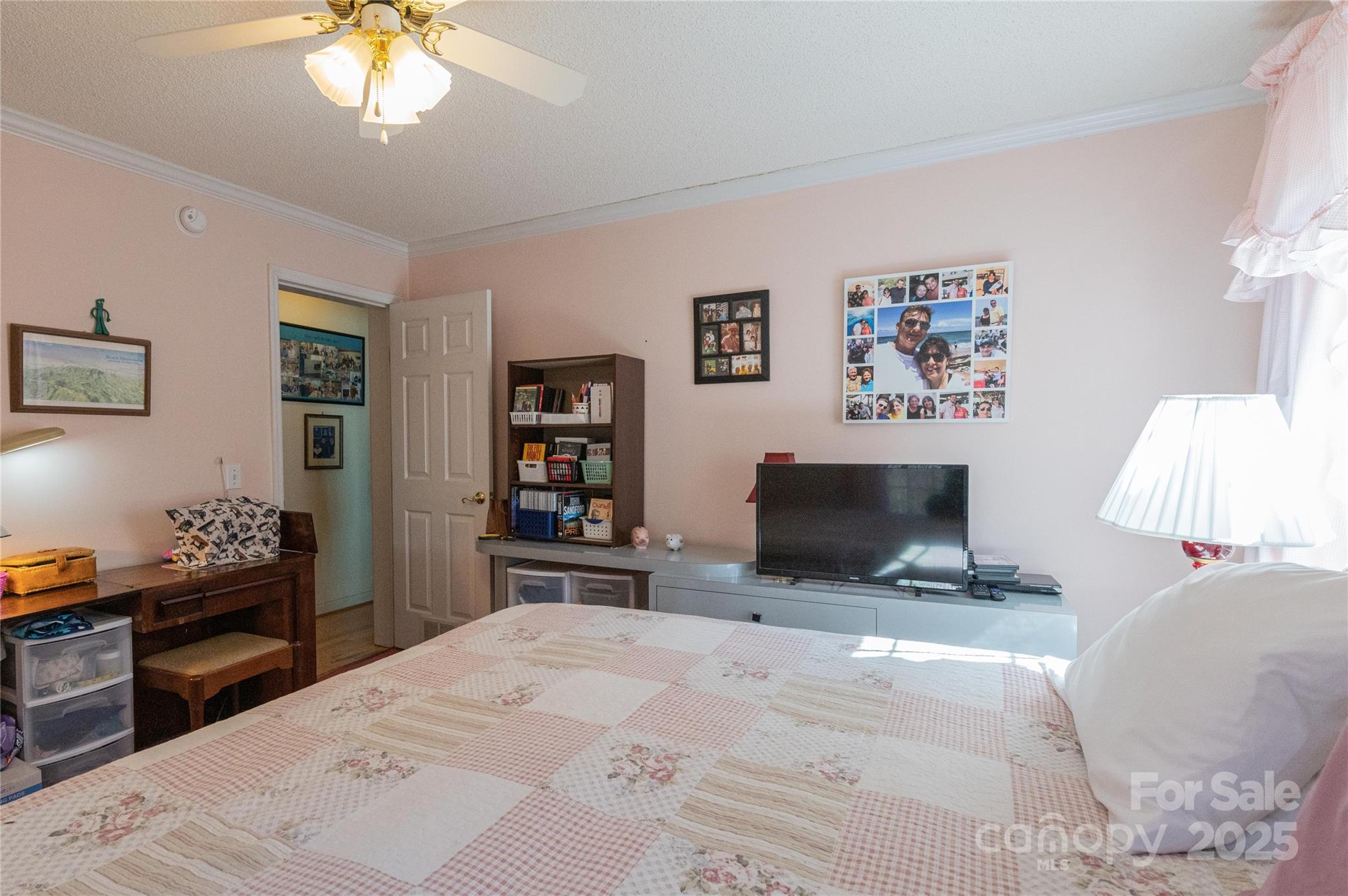 120 Powderhorn Drive — Burnsville