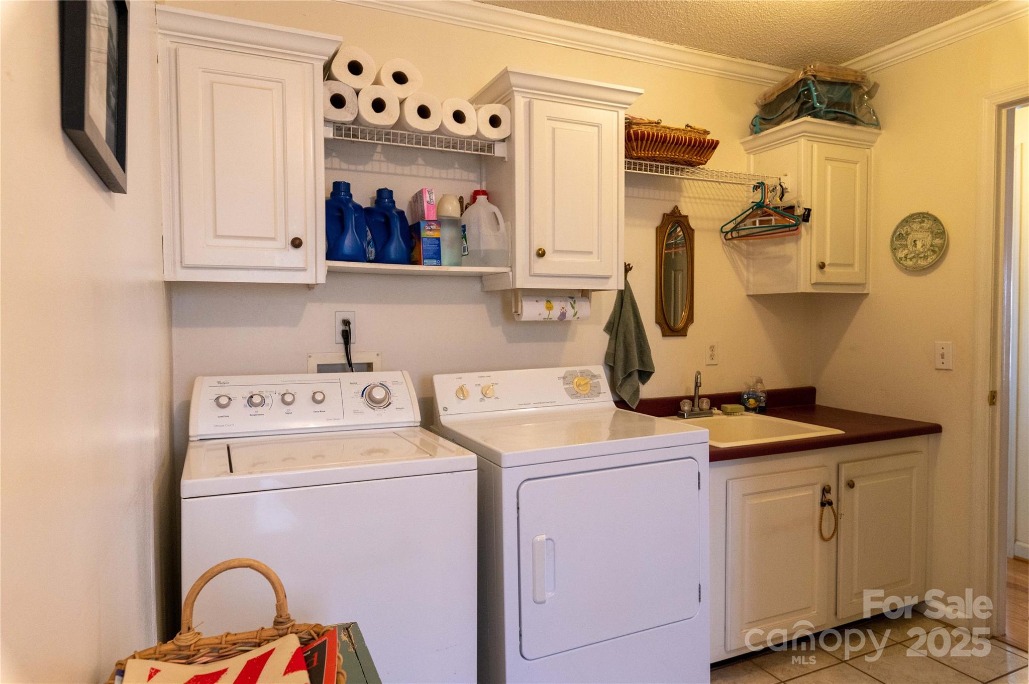 120 Powderhorn Drive — Burnsville