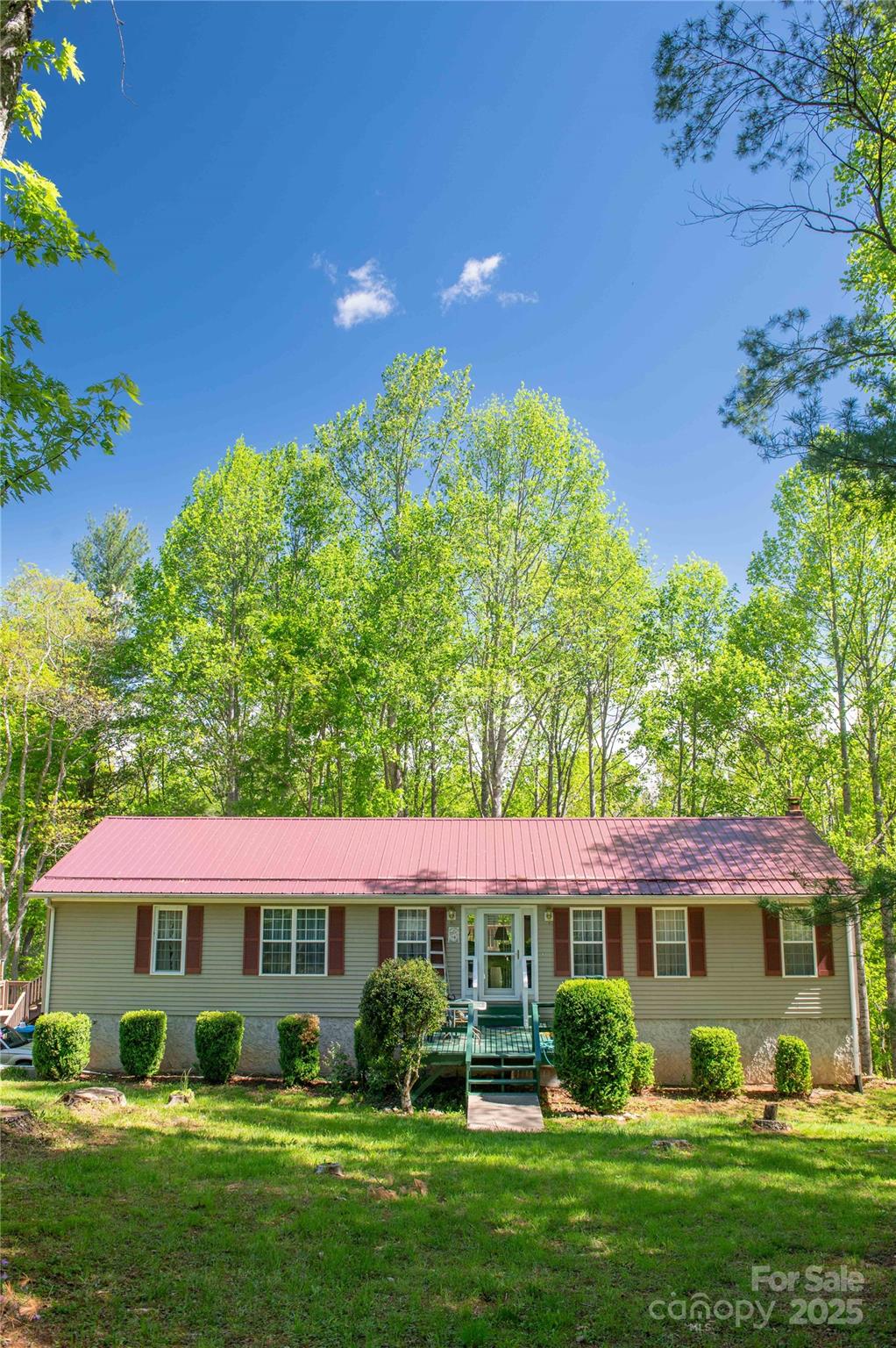 120 Powderhorn Drive — Burnsville