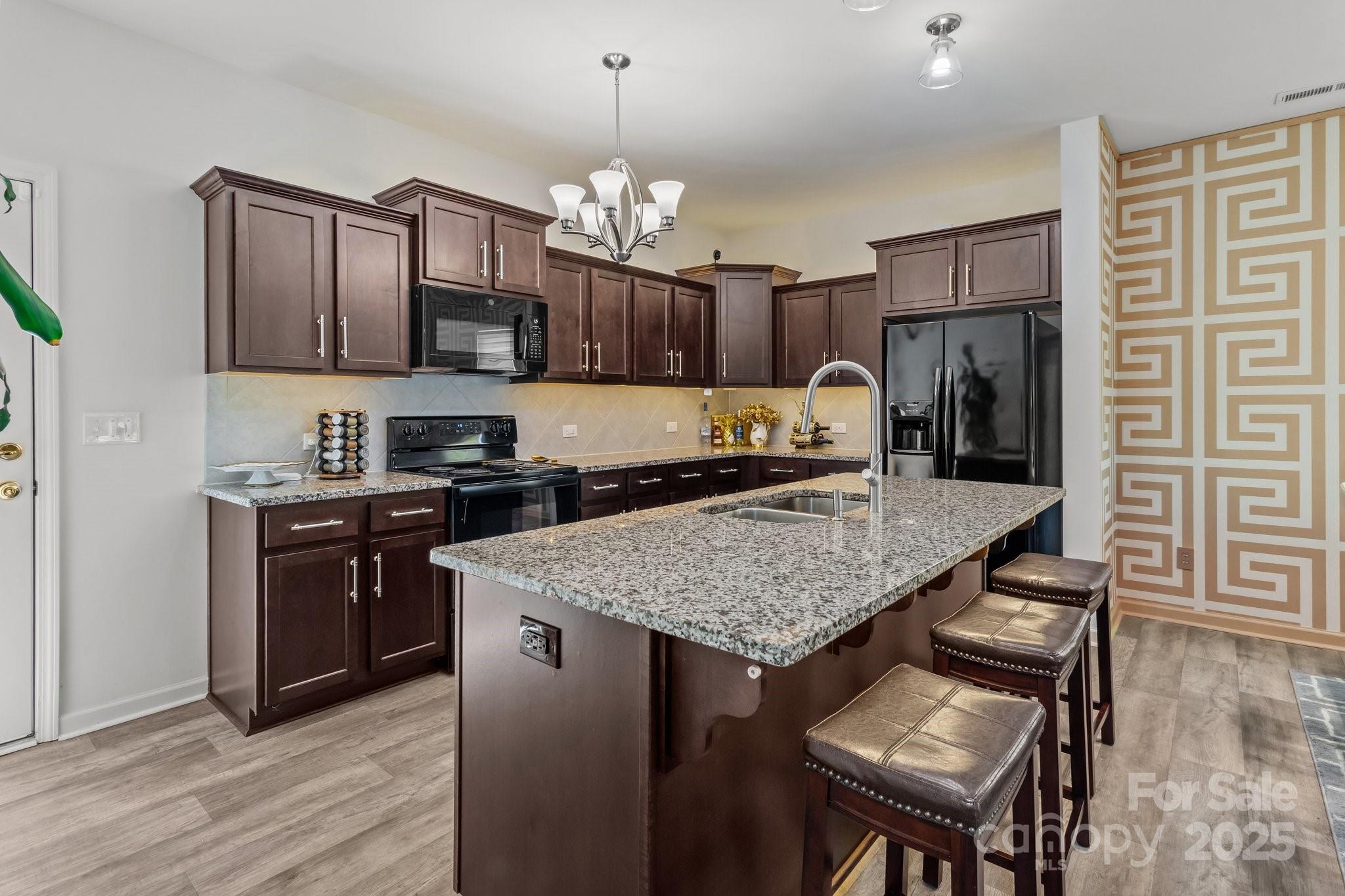 9132 Colwick Hill Lane — Charlotte