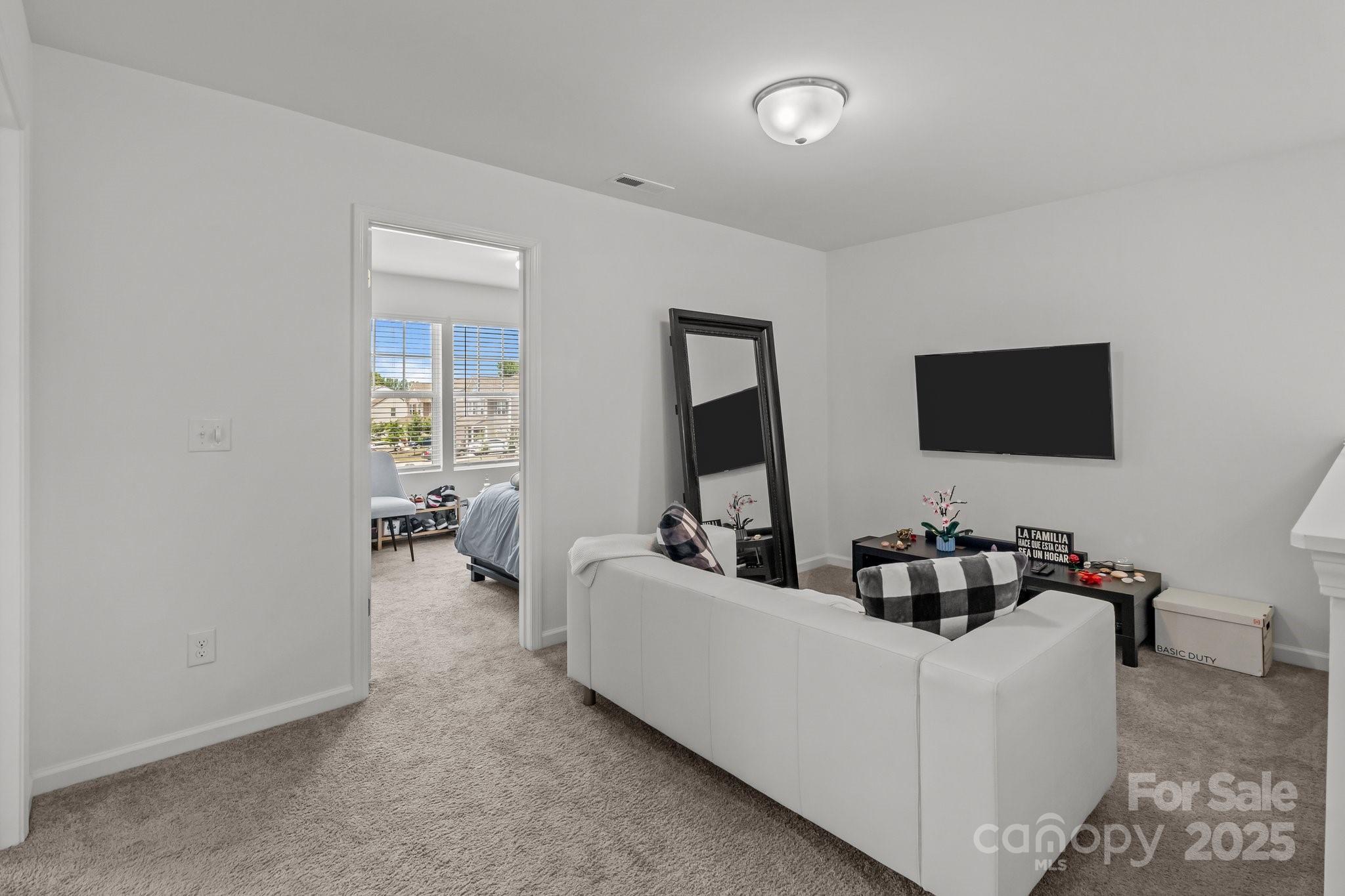 9132 Colwick Hill Lane — Charlotte
