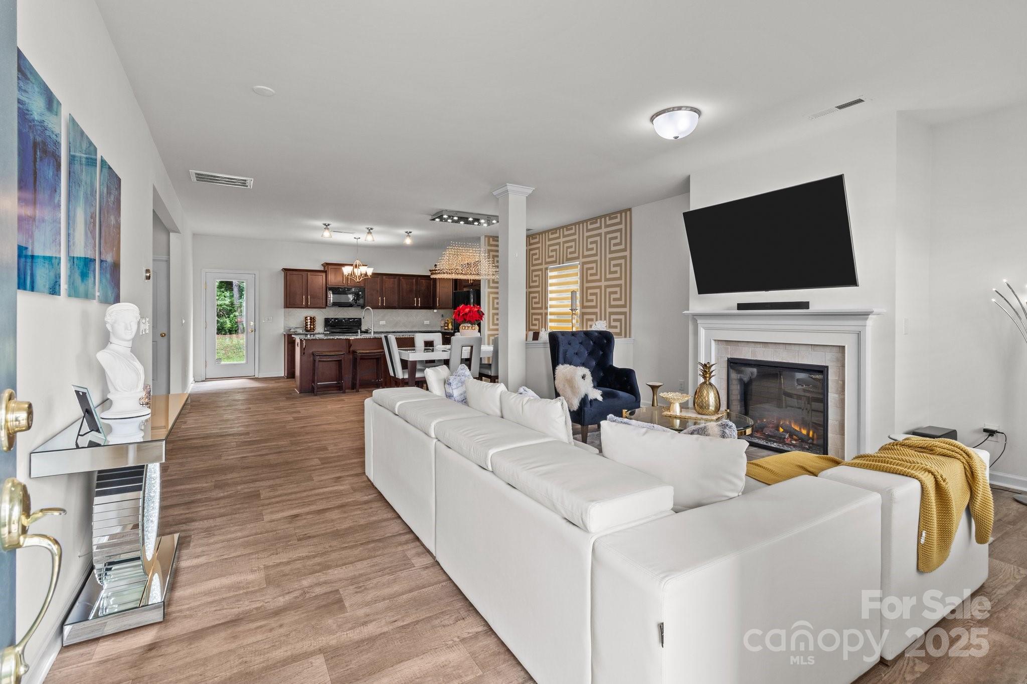 9132 Colwick Hill Lane — Charlotte