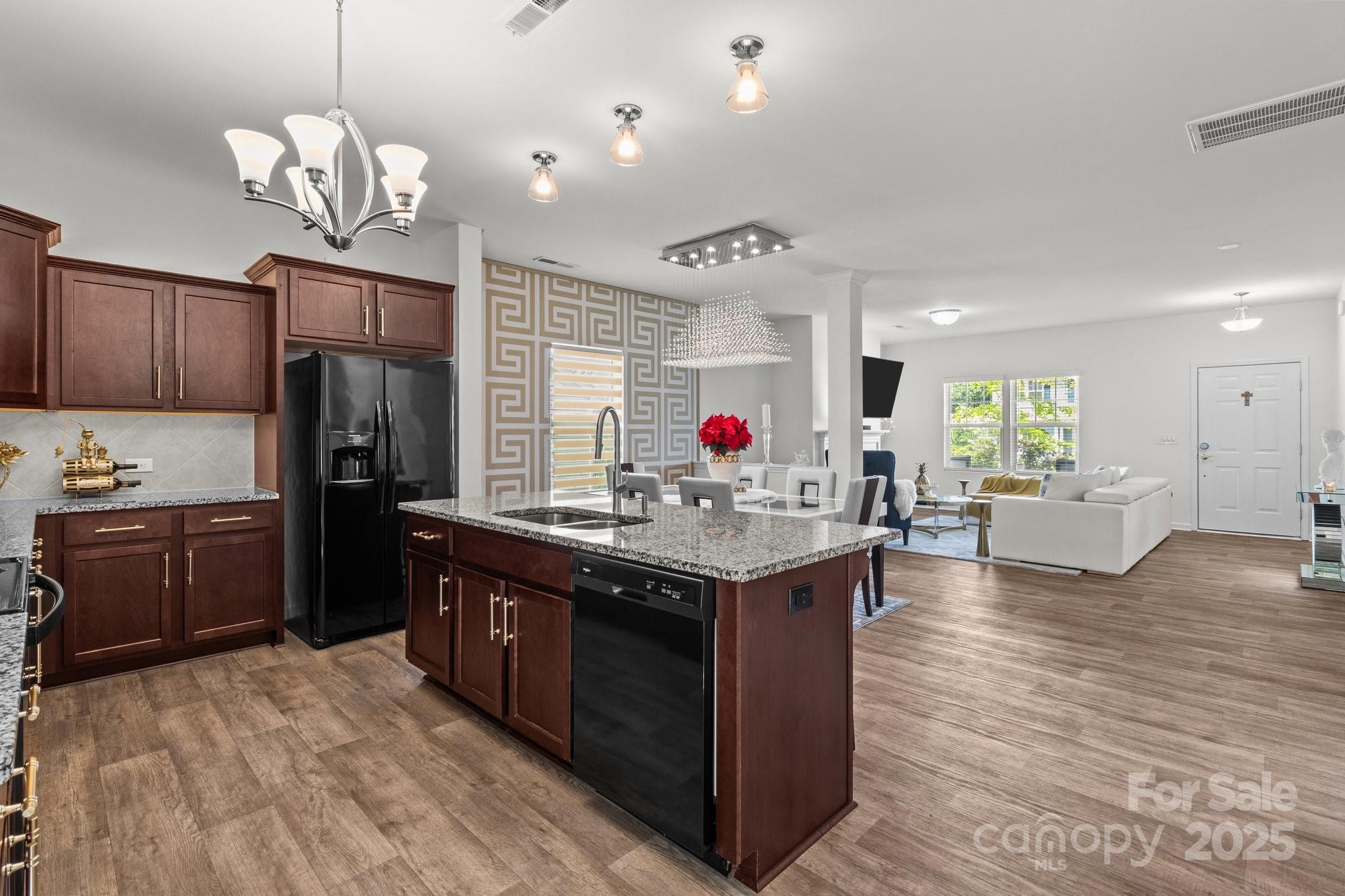 9132 Colwick Hill Lane — Charlotte