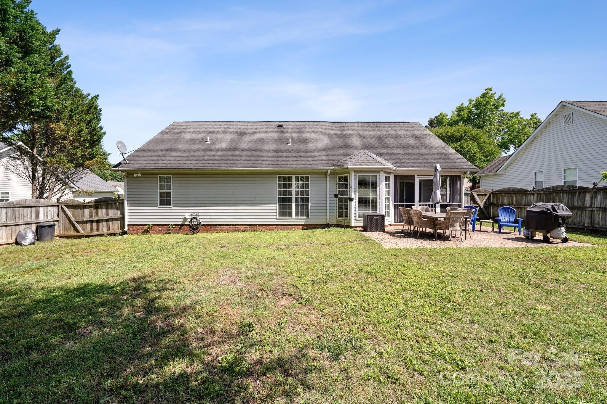 8105 Castlemaine Drive — Matthews