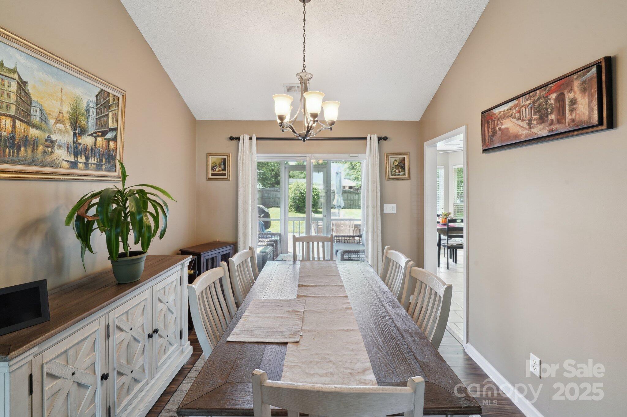8105 Castlemaine Drive — Matthews