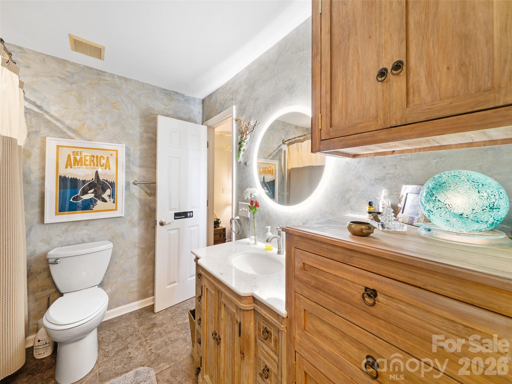 278 Mount View Drive — Burnsville