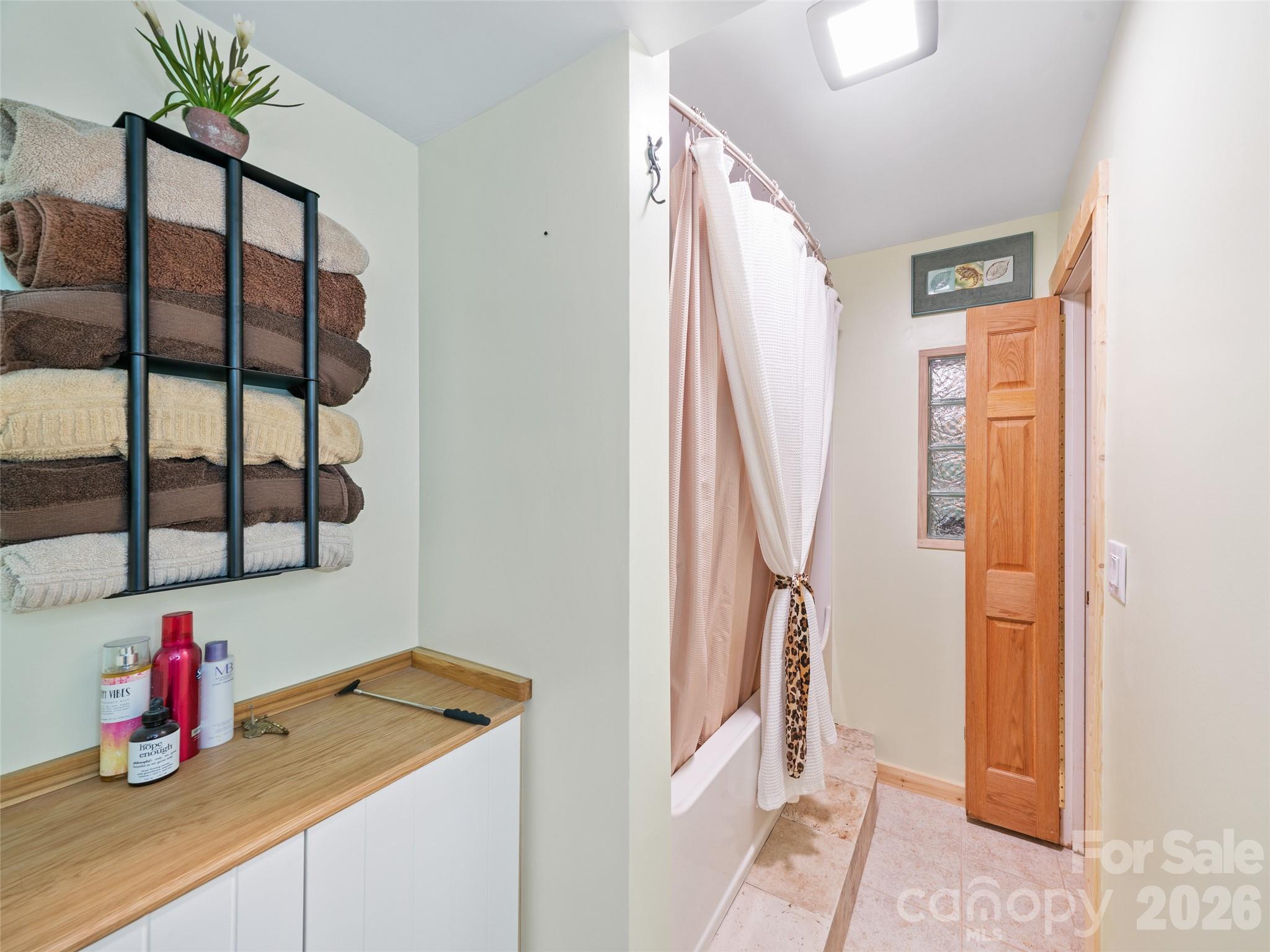 278 Mount View Drive — Burnsville