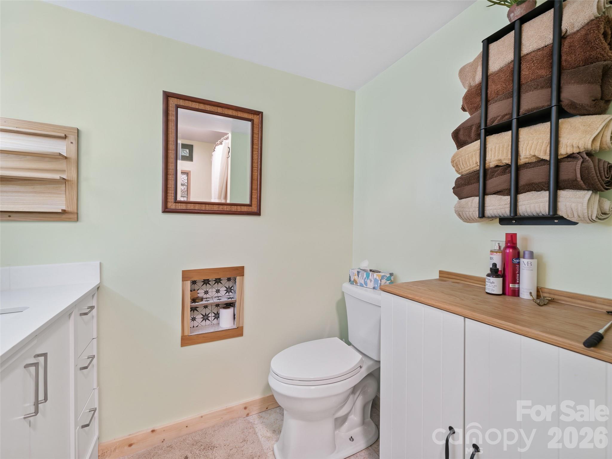 278 Mount View Drive — Burnsville