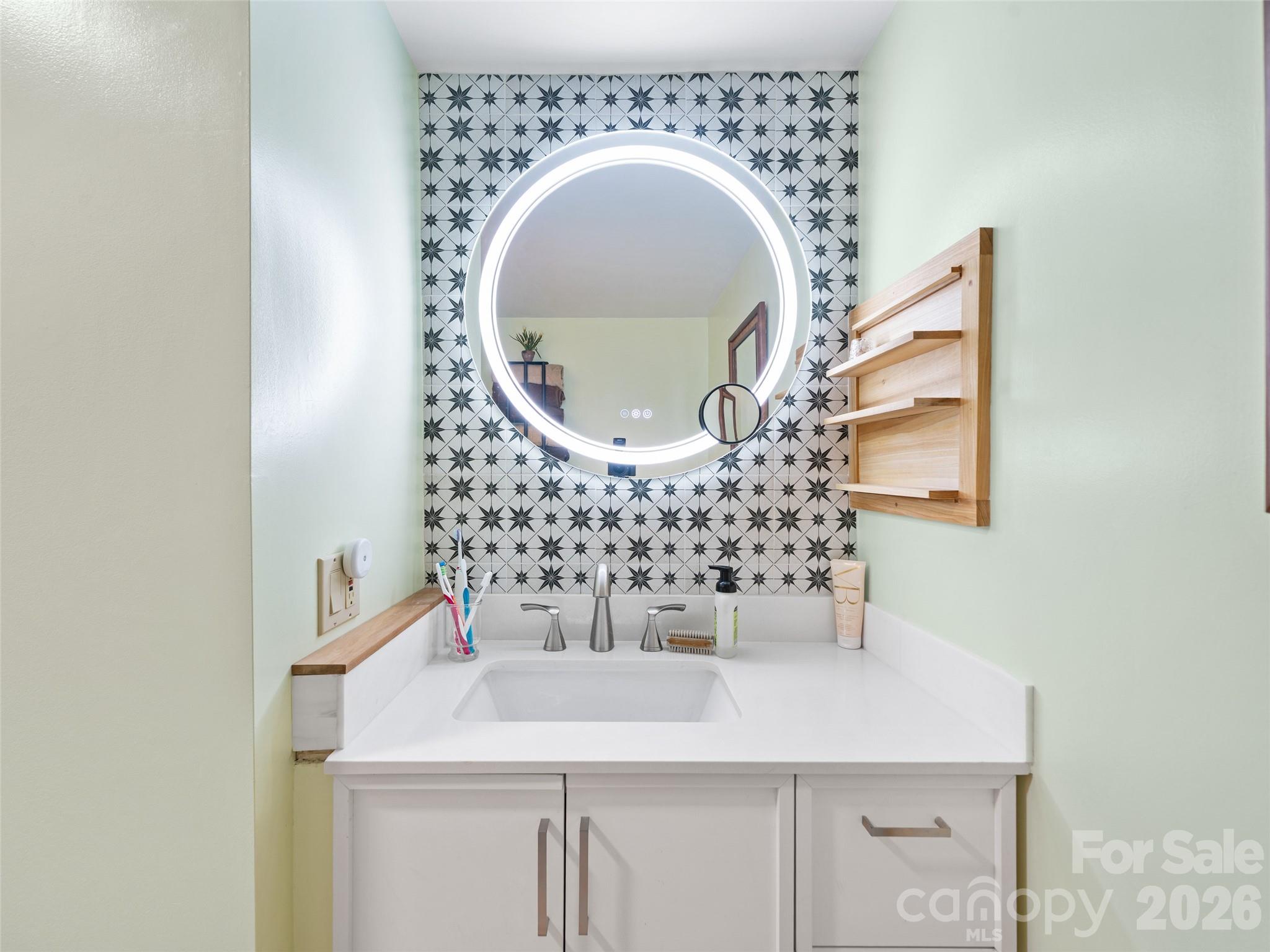 278 Mount View Drive — Burnsville