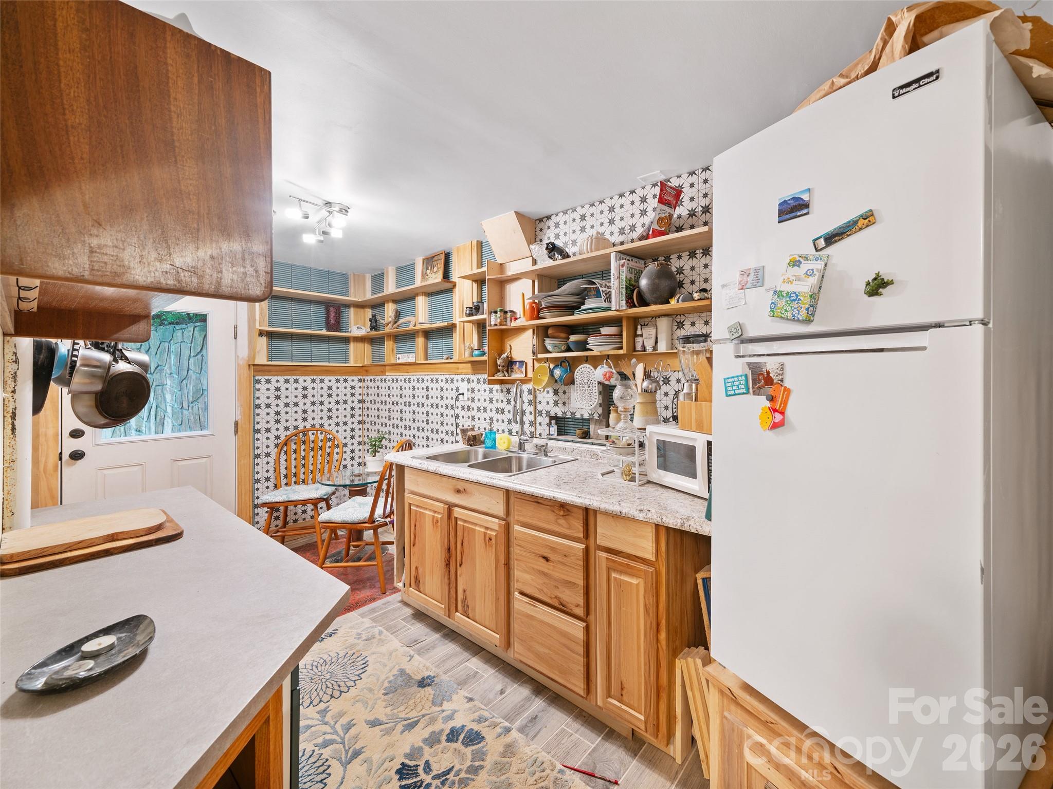 278 Mount View Drive — Burnsville
