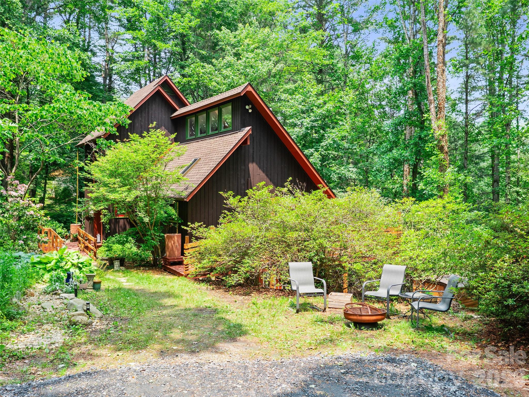 278 Mount View Drive — Burnsville