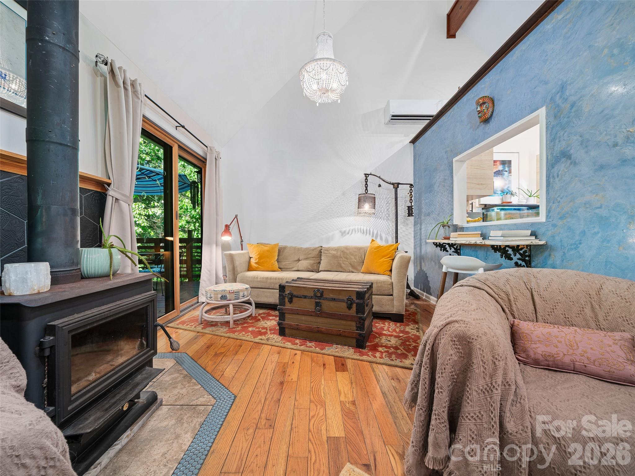 278 Mount View Drive — Burnsville