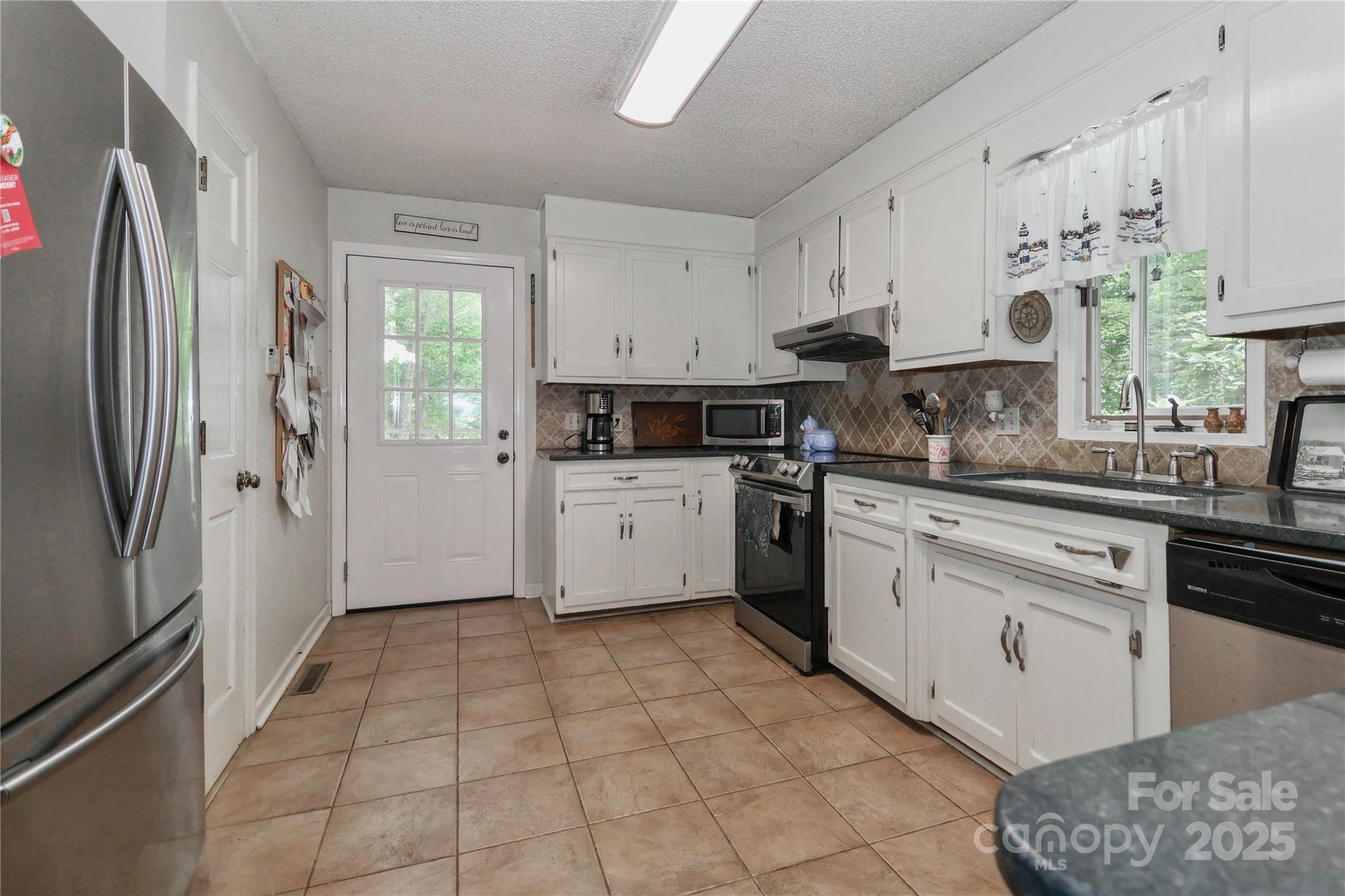 173 Rocky River Road — Mooresville