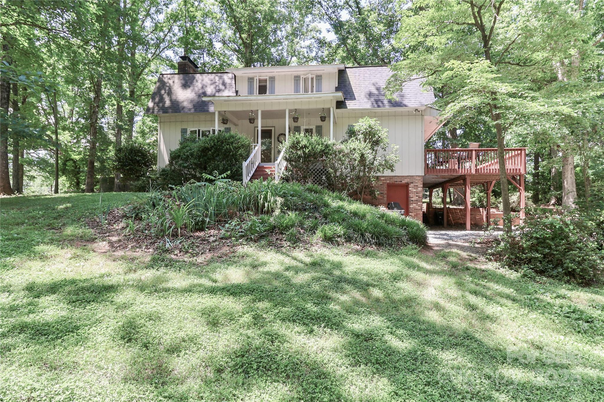 173 Rocky River Road — Mooresville