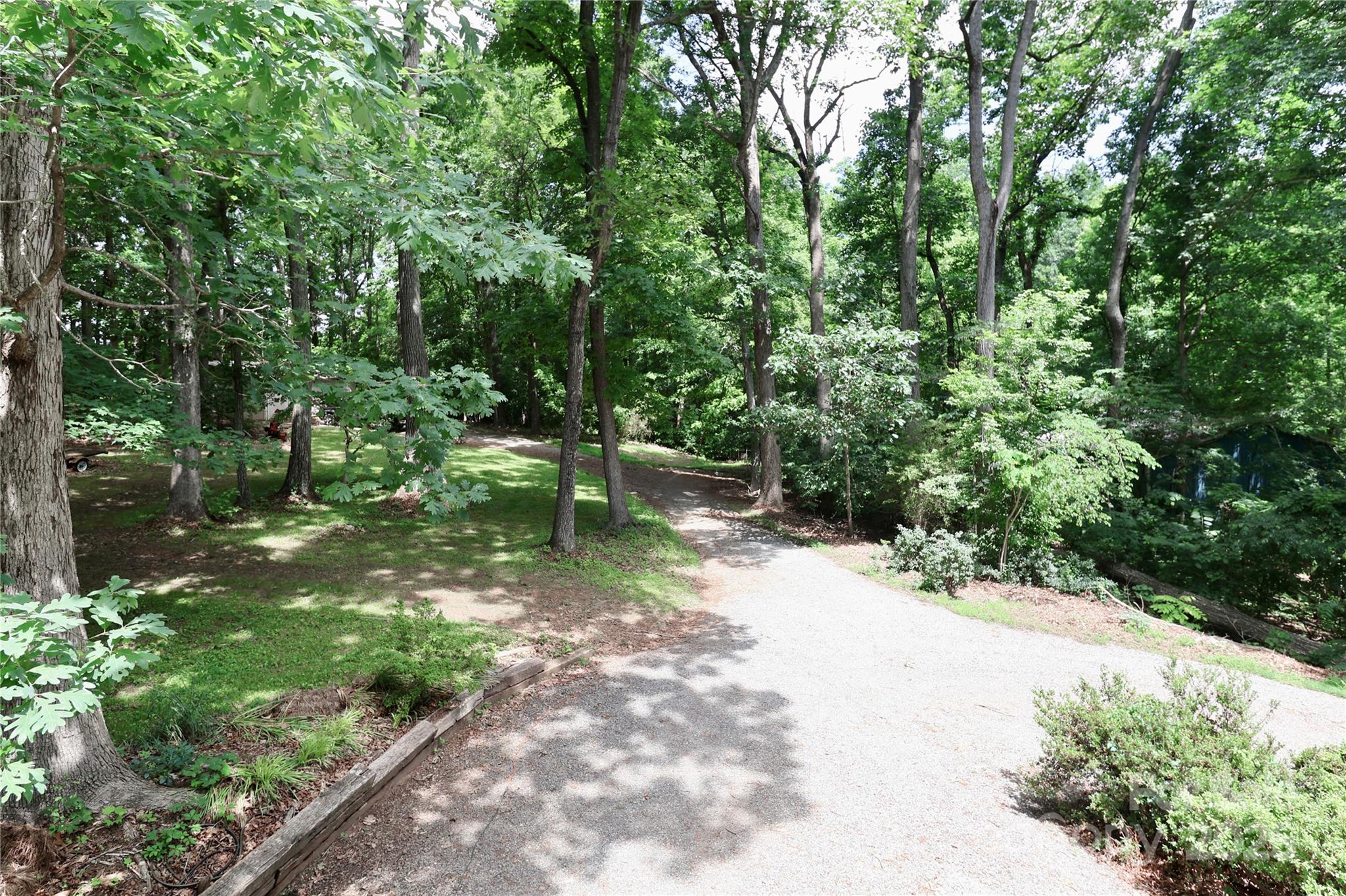 173 Rocky River Road — Mooresville