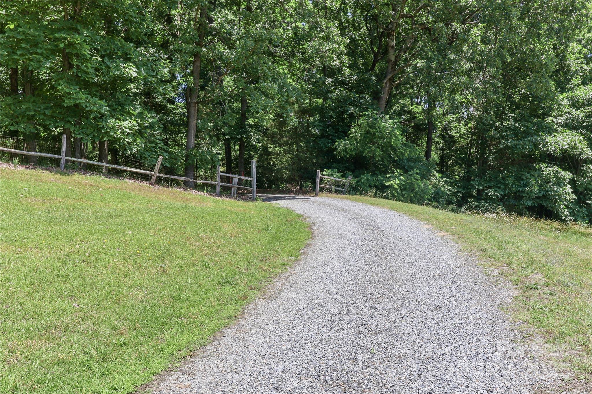 173 Rocky River Road — Mooresville