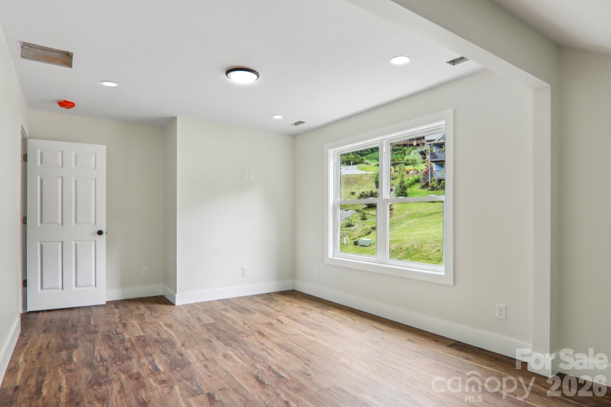 12 Whipoorwill Way — Waynesville