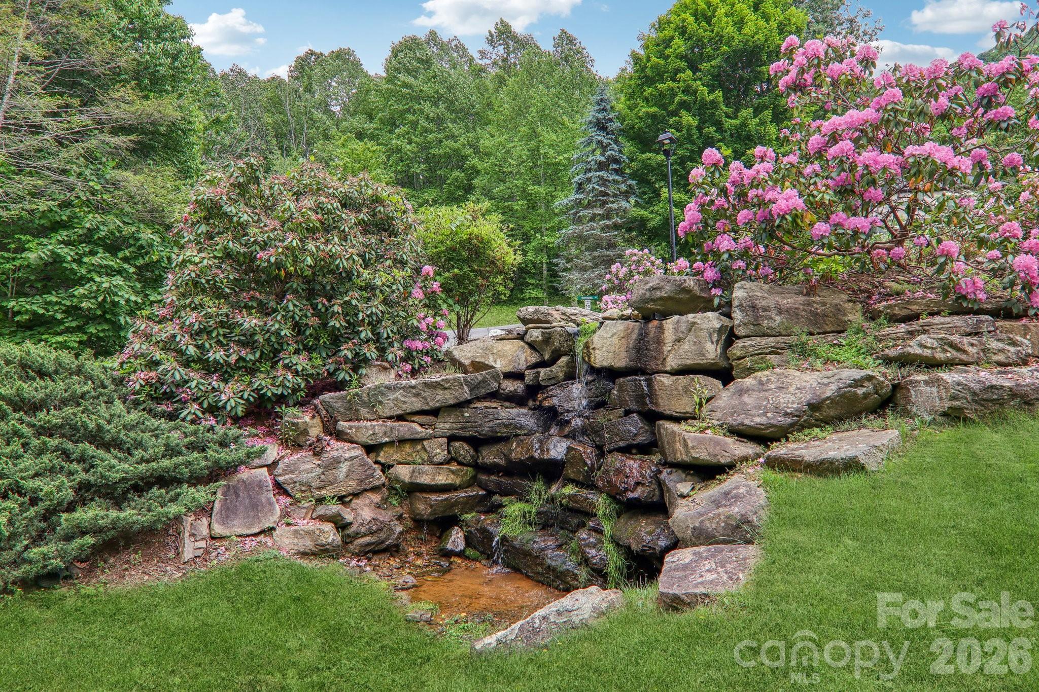12 Whipoorwill Way — Waynesville