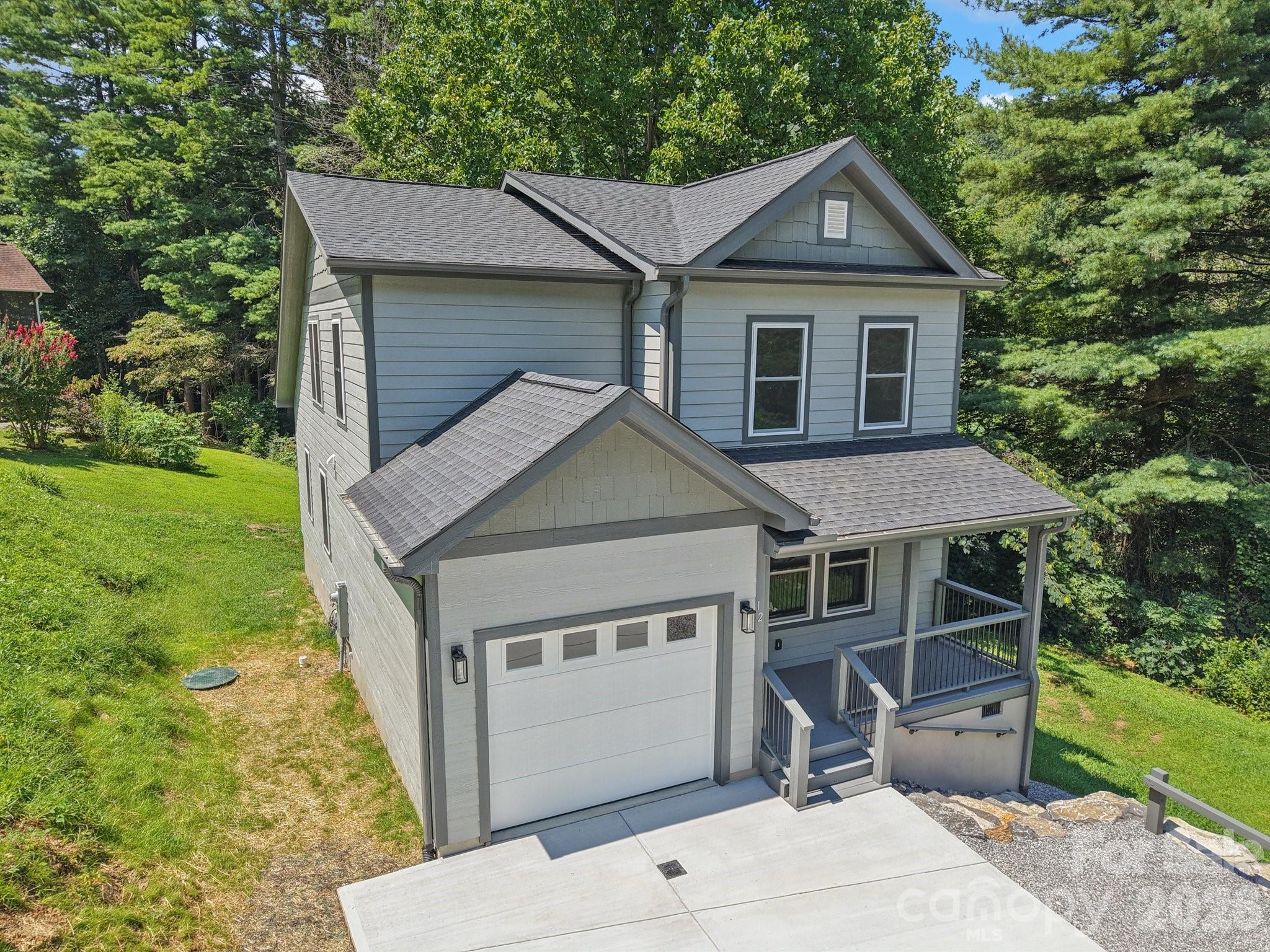 12 Whipoorwill Way — Waynesville