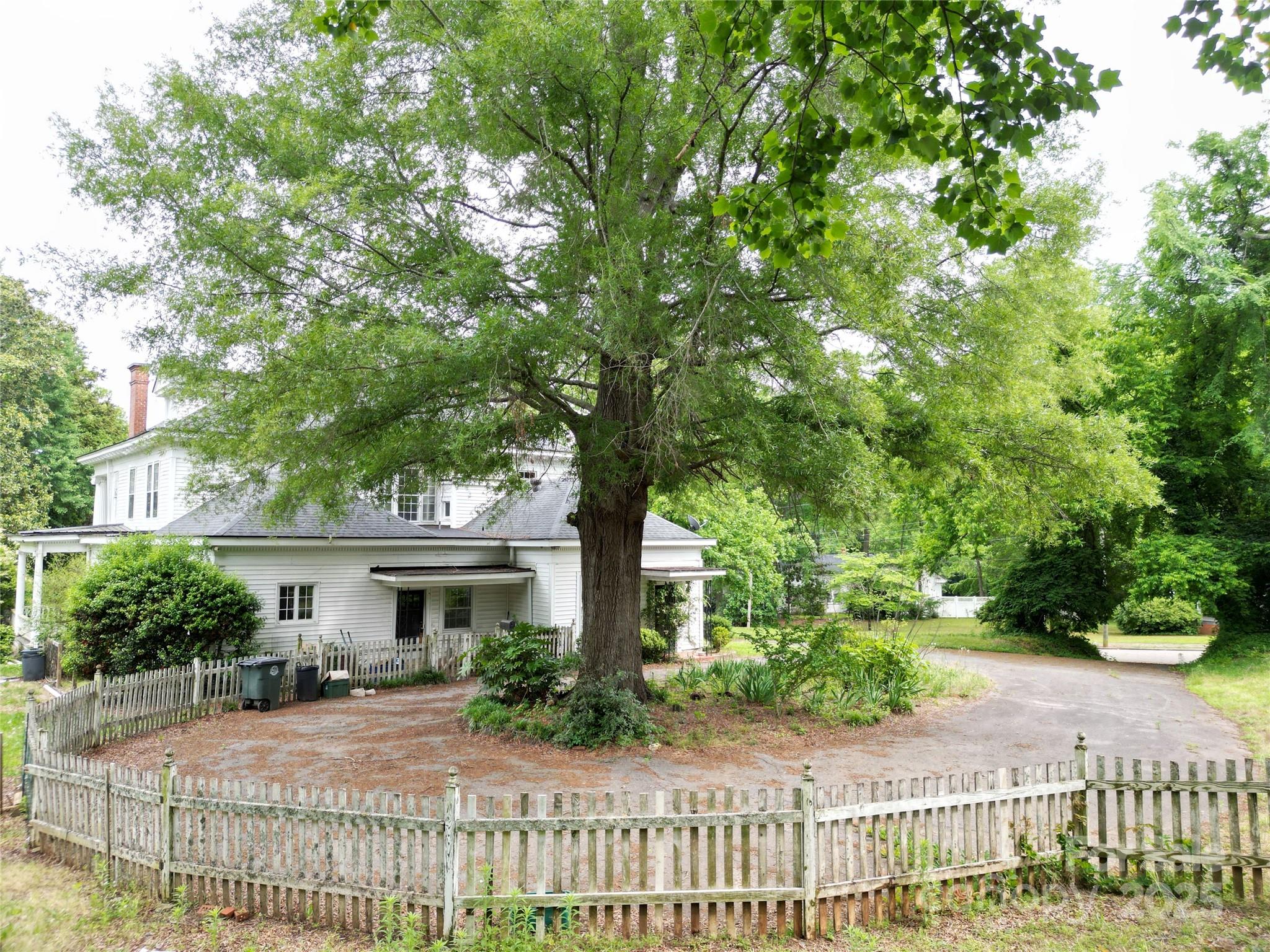 206 Rose Terrace — Wadesboro