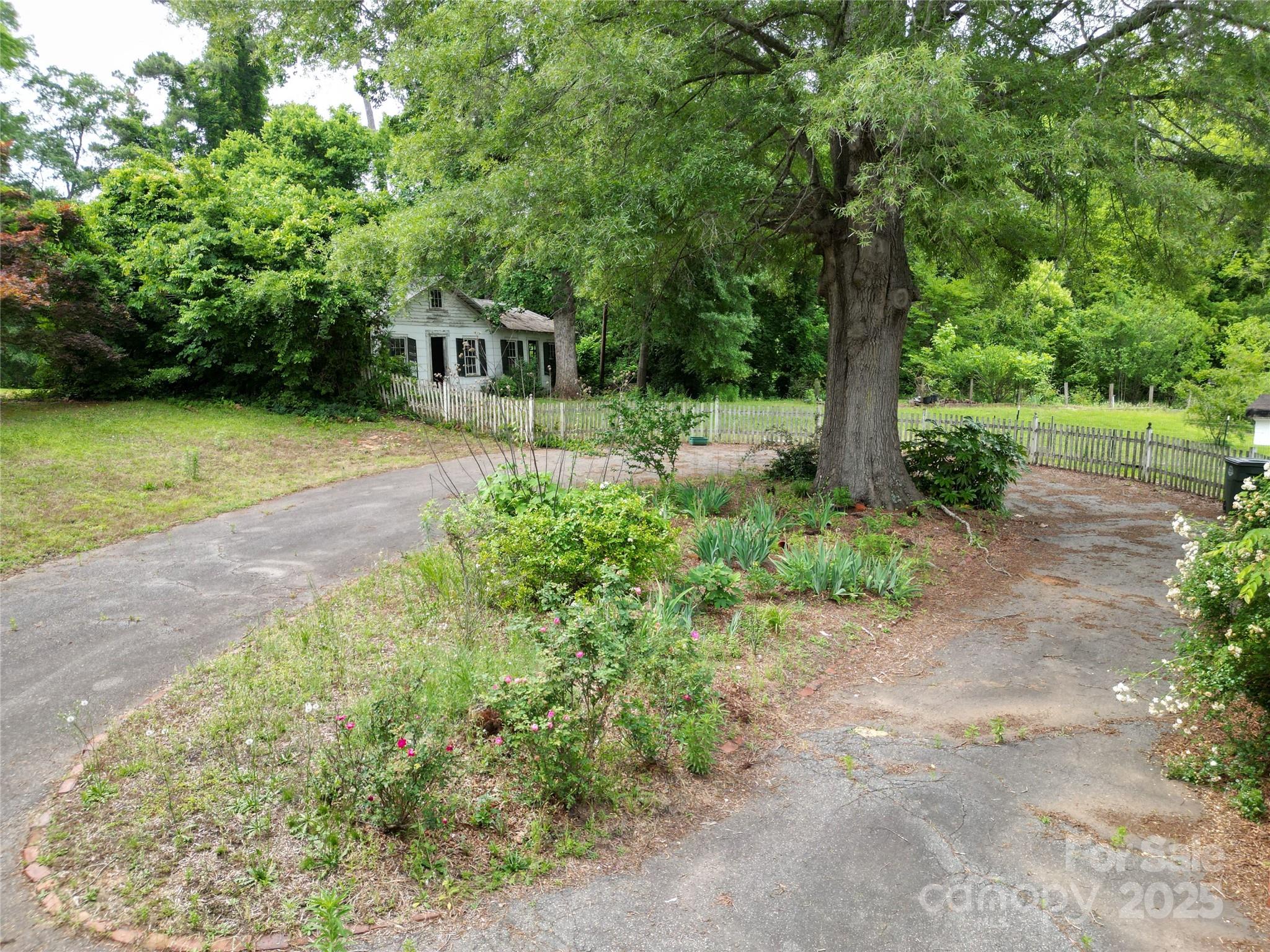 206 Rose Terrace — Wadesboro