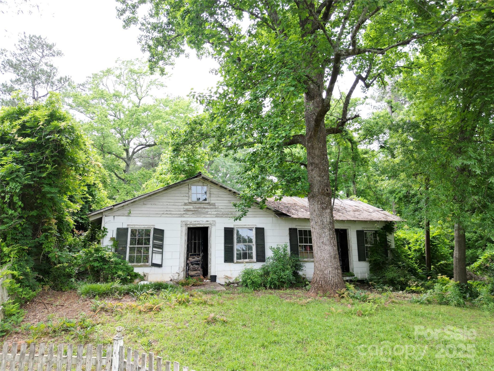 206 Rose Terrace — Wadesboro