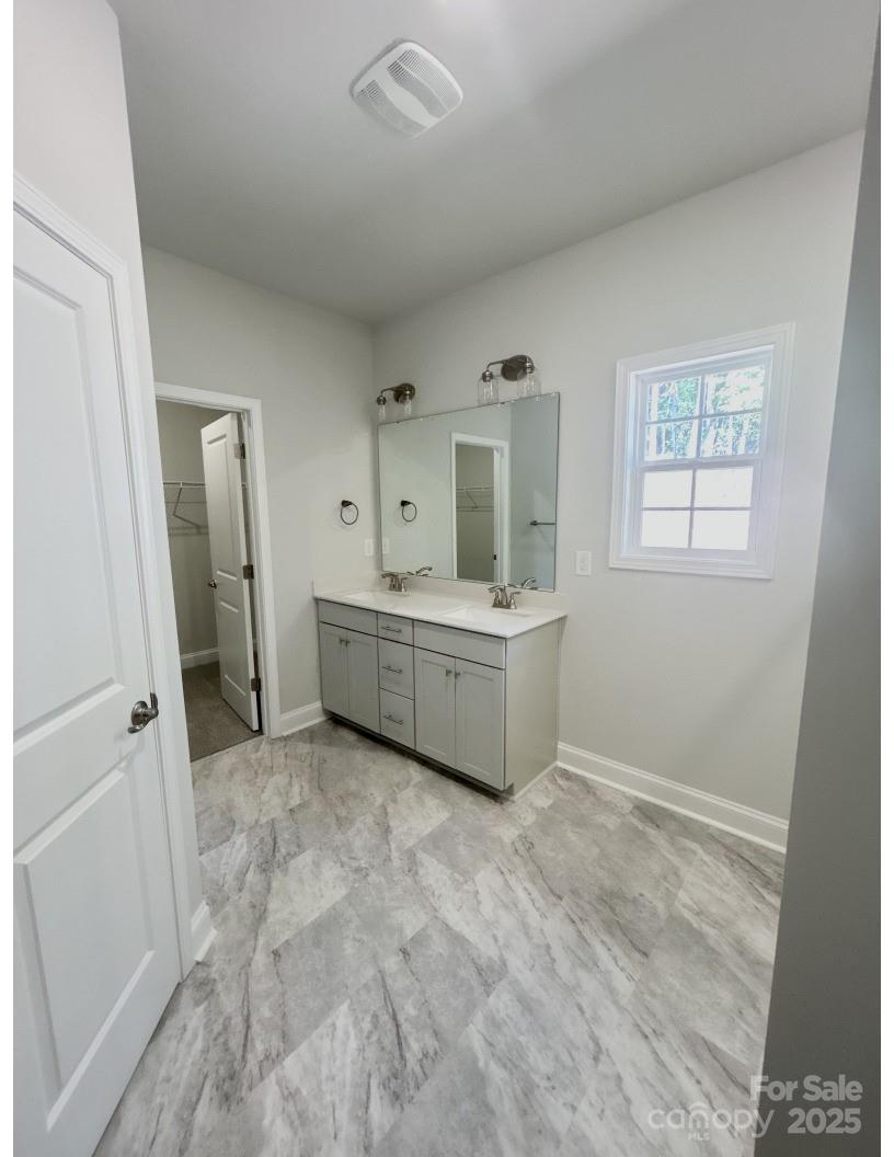 2914 Waterford Lane #33A — Albemarle