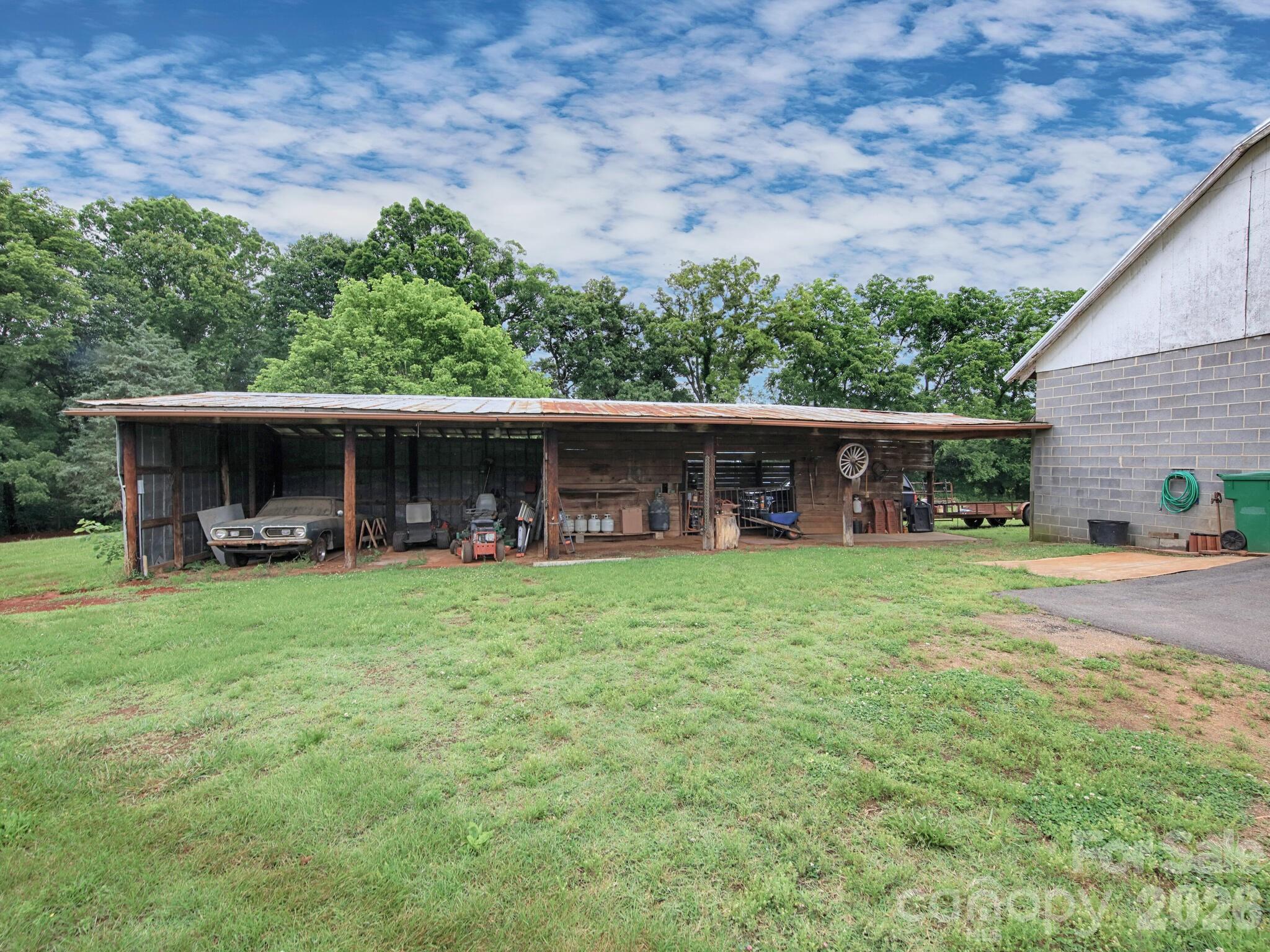 269 Johnson Dairy Road — Mooresville