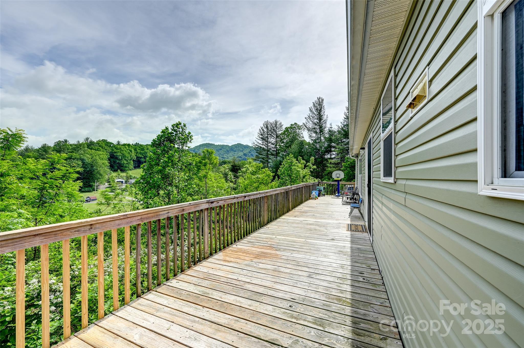 208 Stillwater Springs Road — Burnsville
