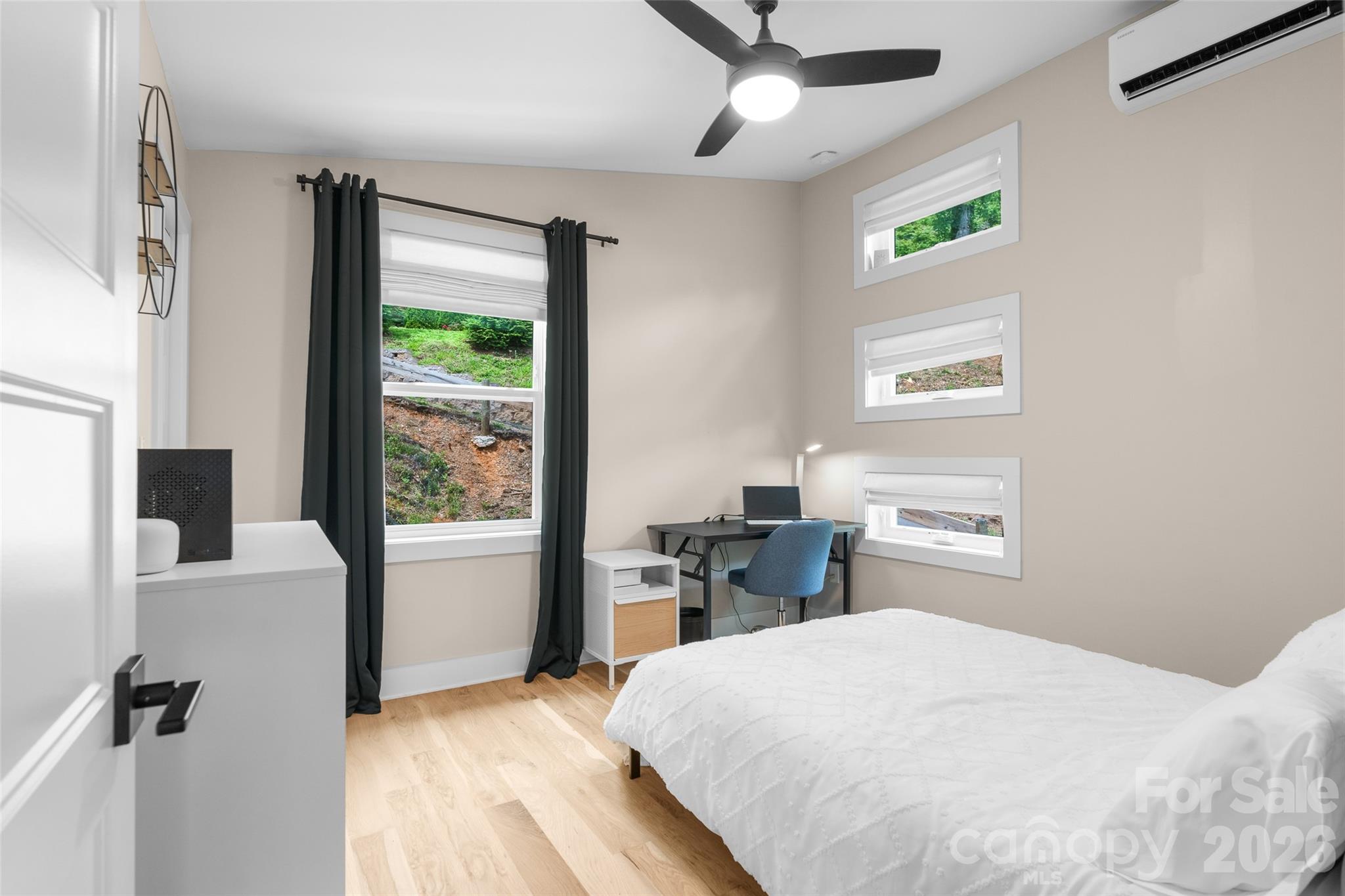 109 Thurland Avenue — Asheville