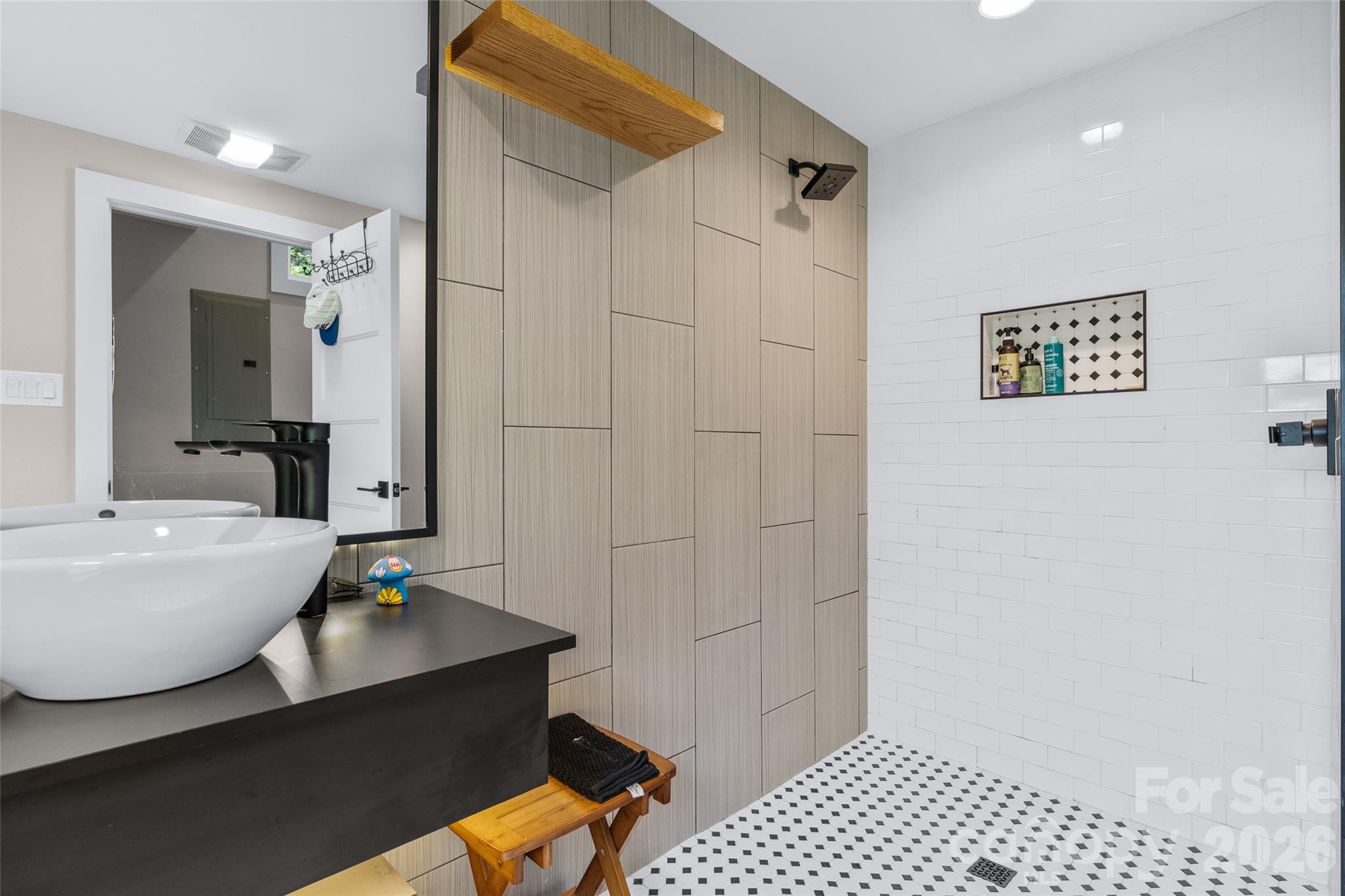 109 Thurland Avenue — Asheville