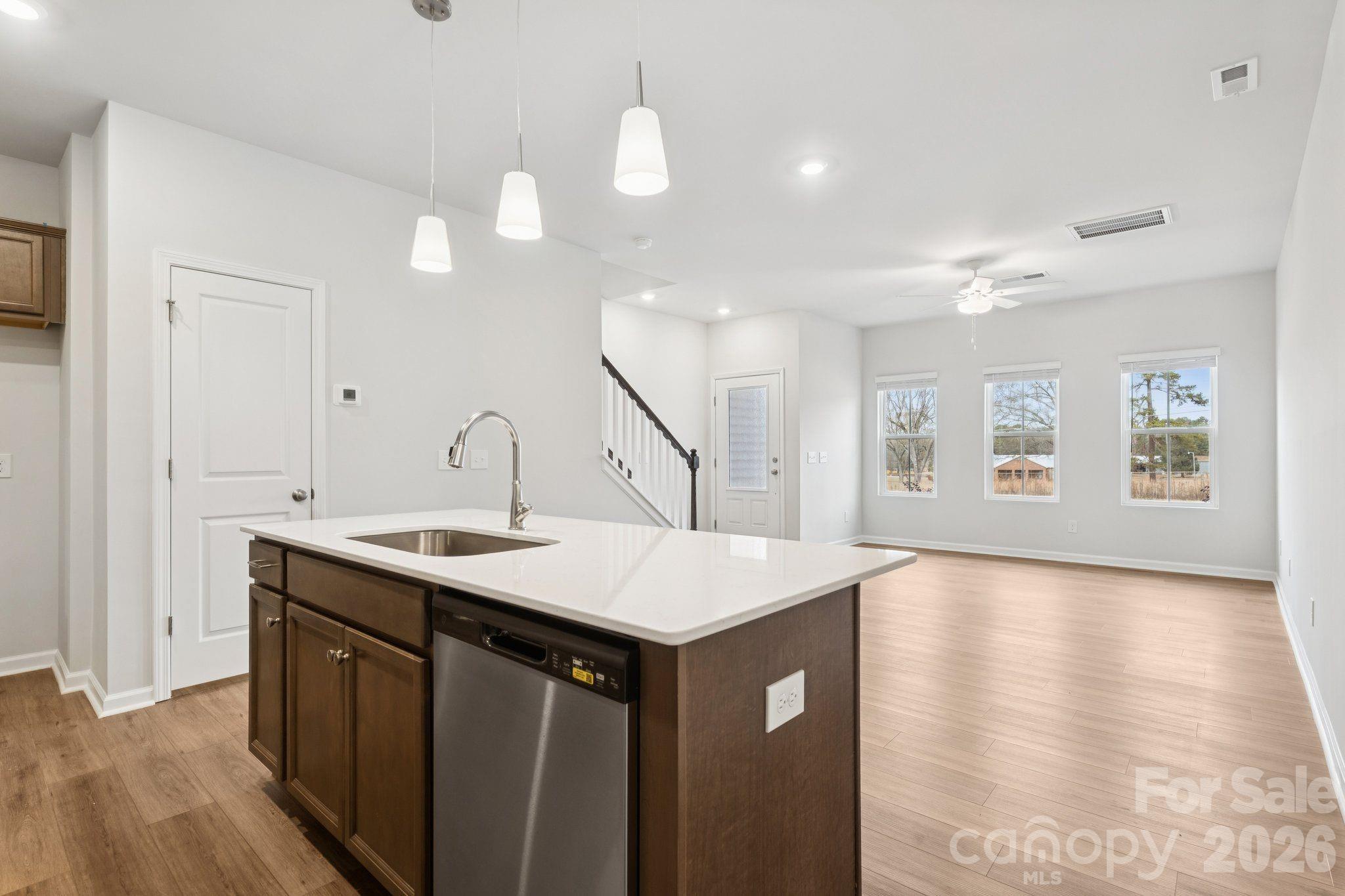 4750 Lakeview Road N #18 — Charlotte