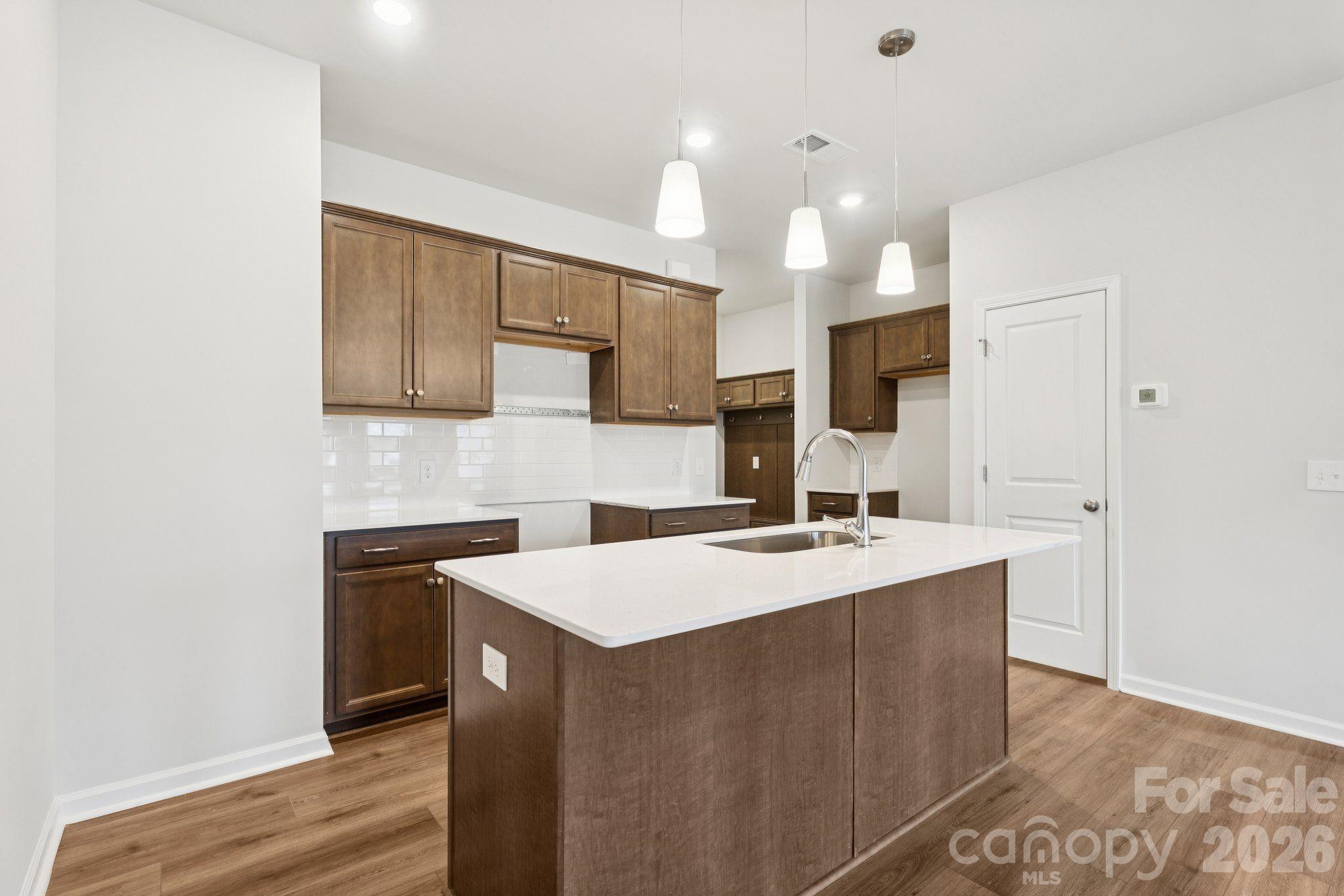 4750 Lakeview Road N #18 — Charlotte