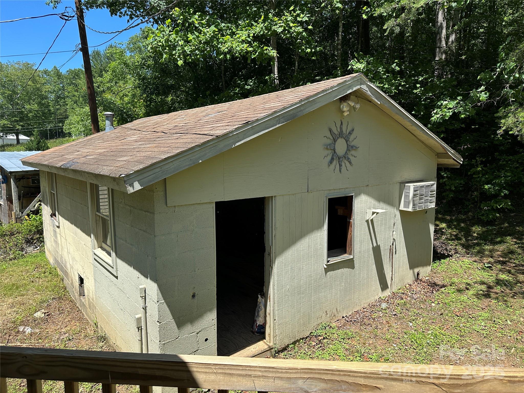 488 John Swofford Road — Nebo