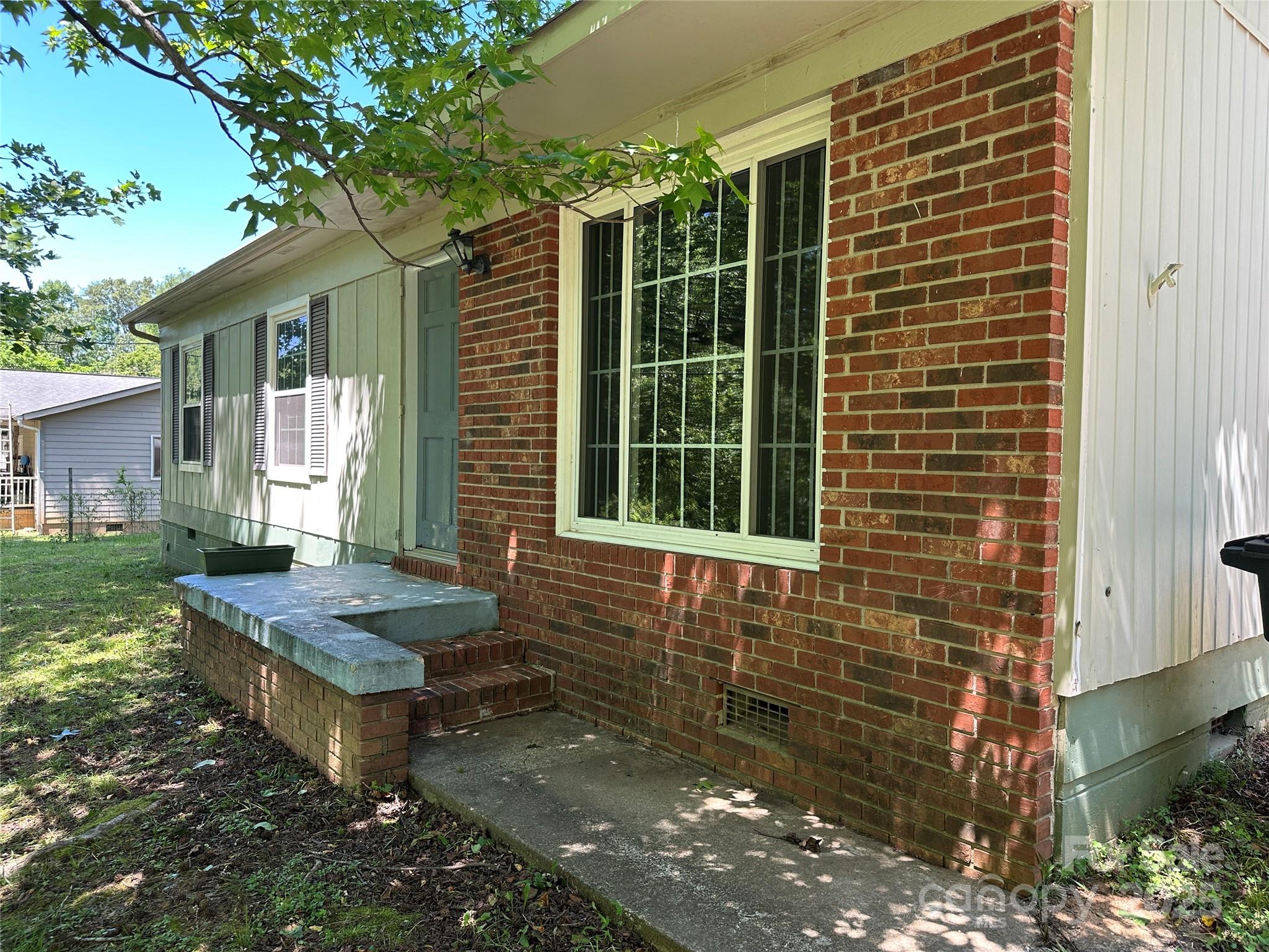 488 John Swofford Road — Nebo
