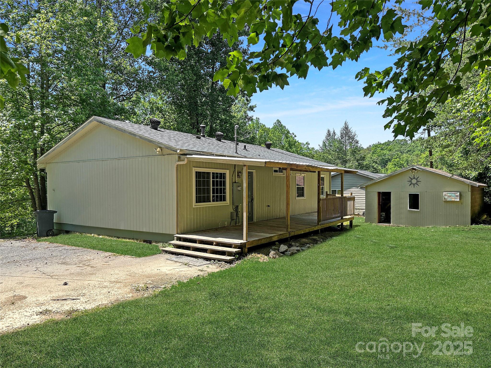 488 John Swofford Road — Nebo