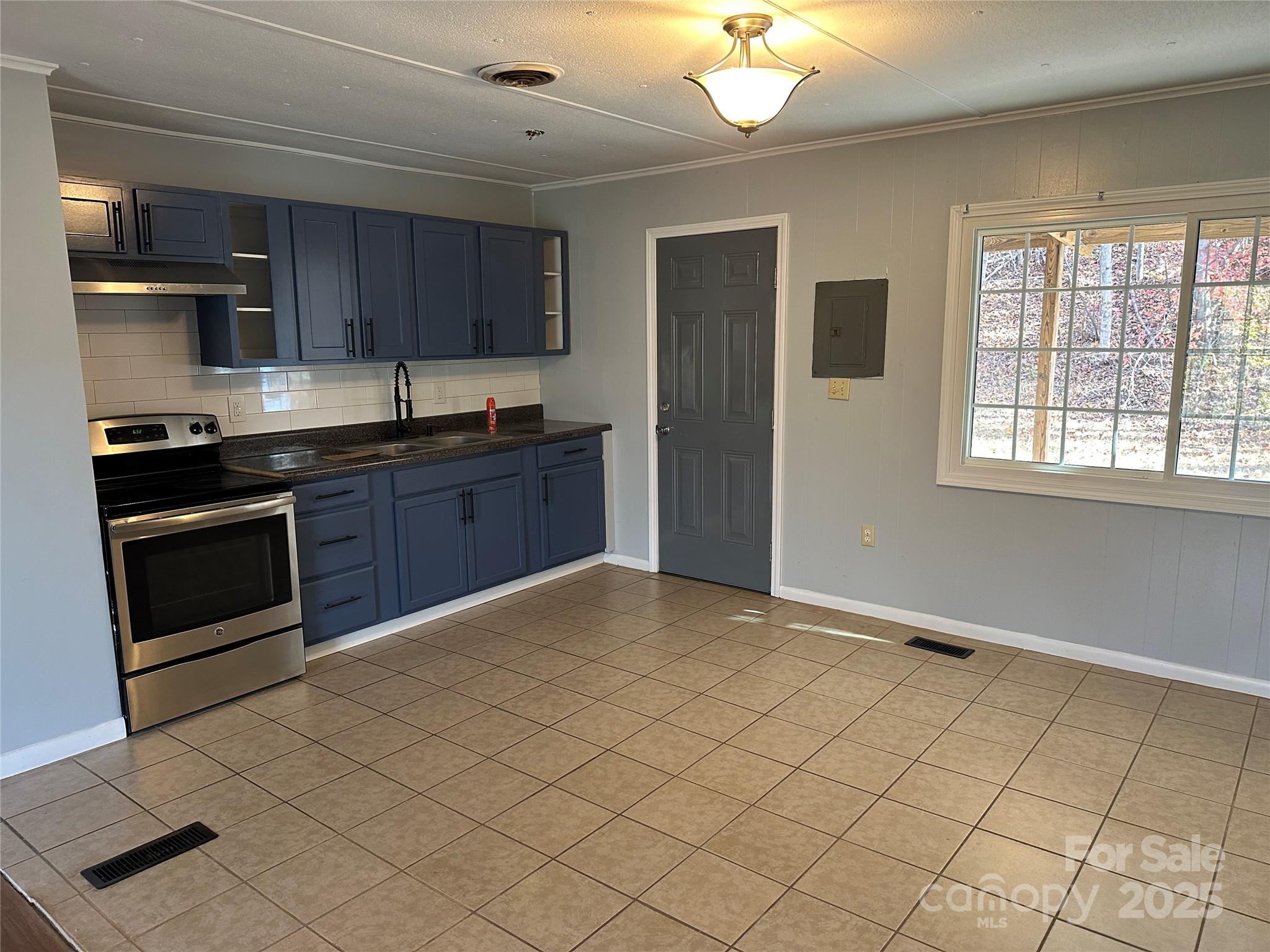 488 John Swofford Road — Nebo