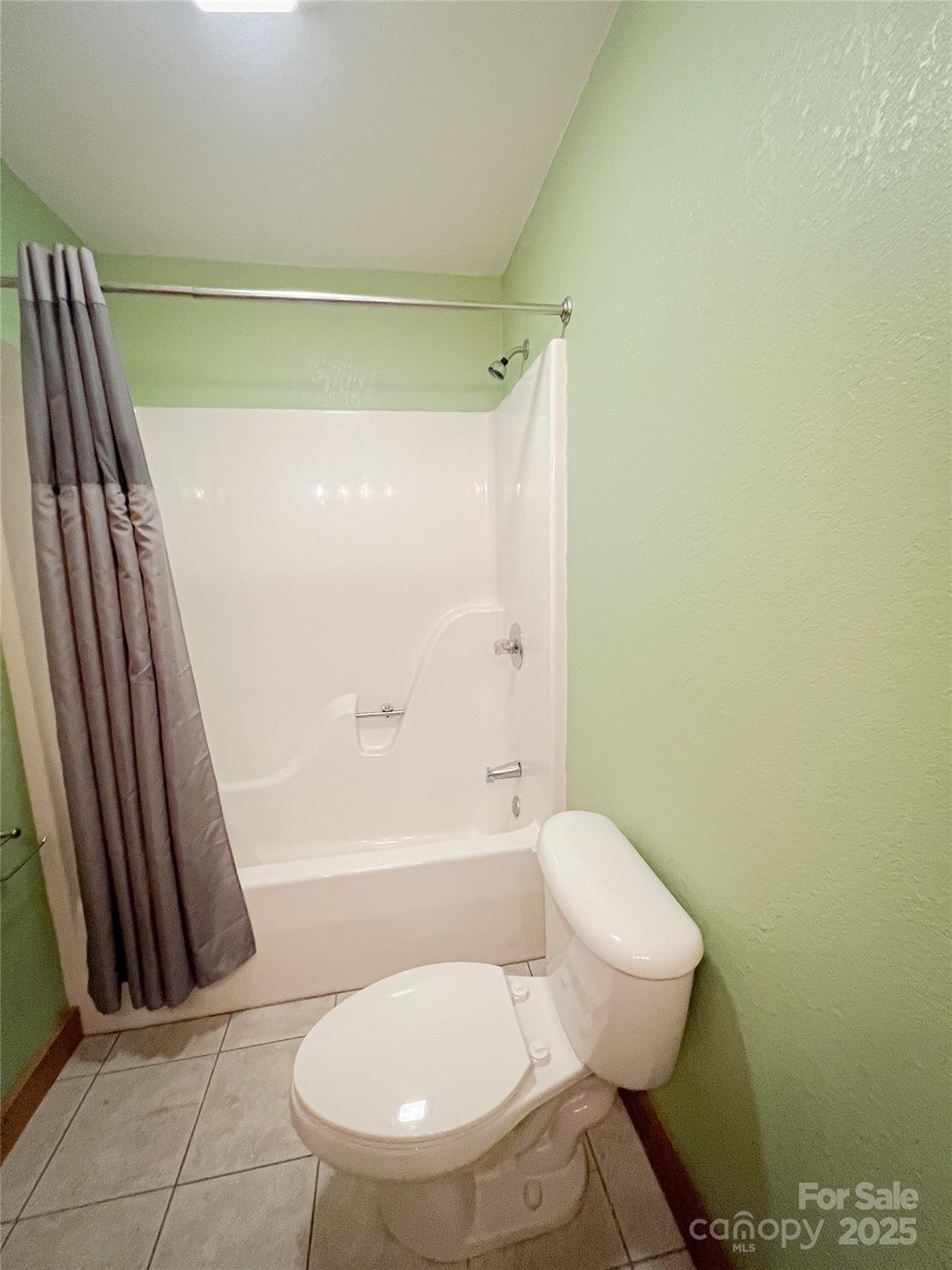 660 Halltown Road — Spruce Pine