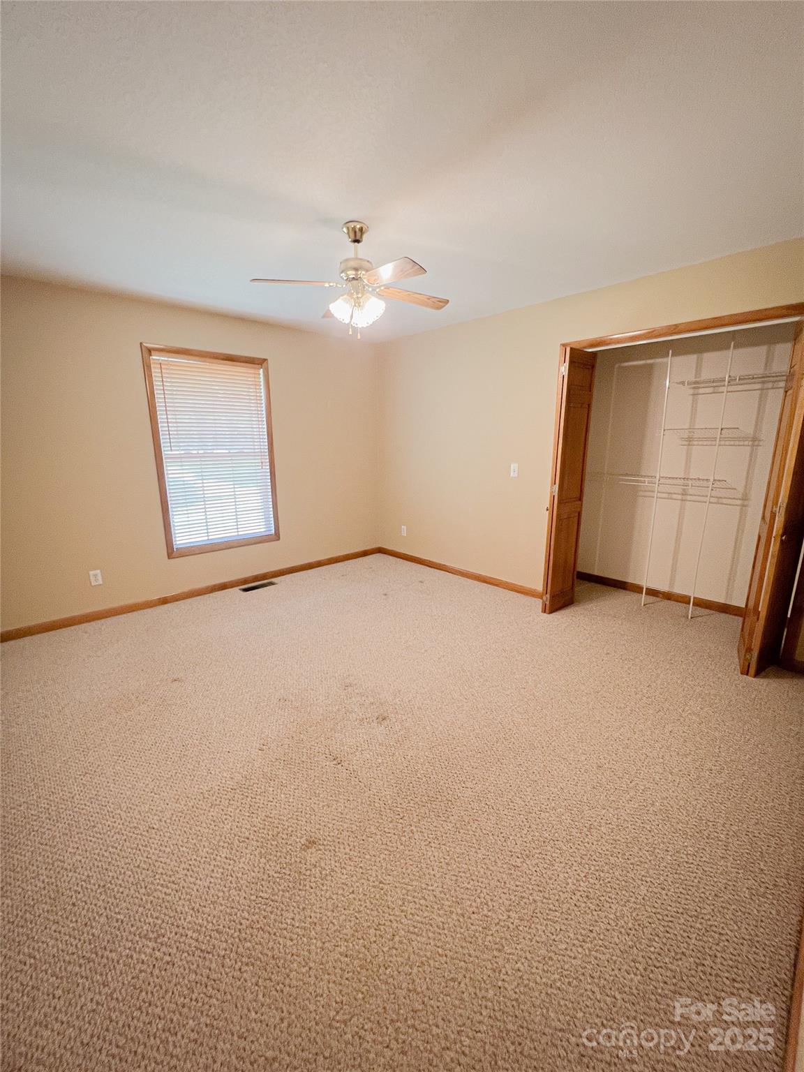 660 Halltown Road — Spruce Pine