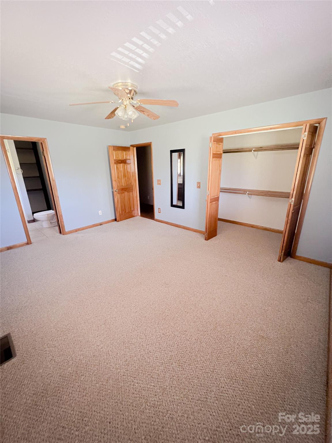 660 Halltown Road — Spruce Pine