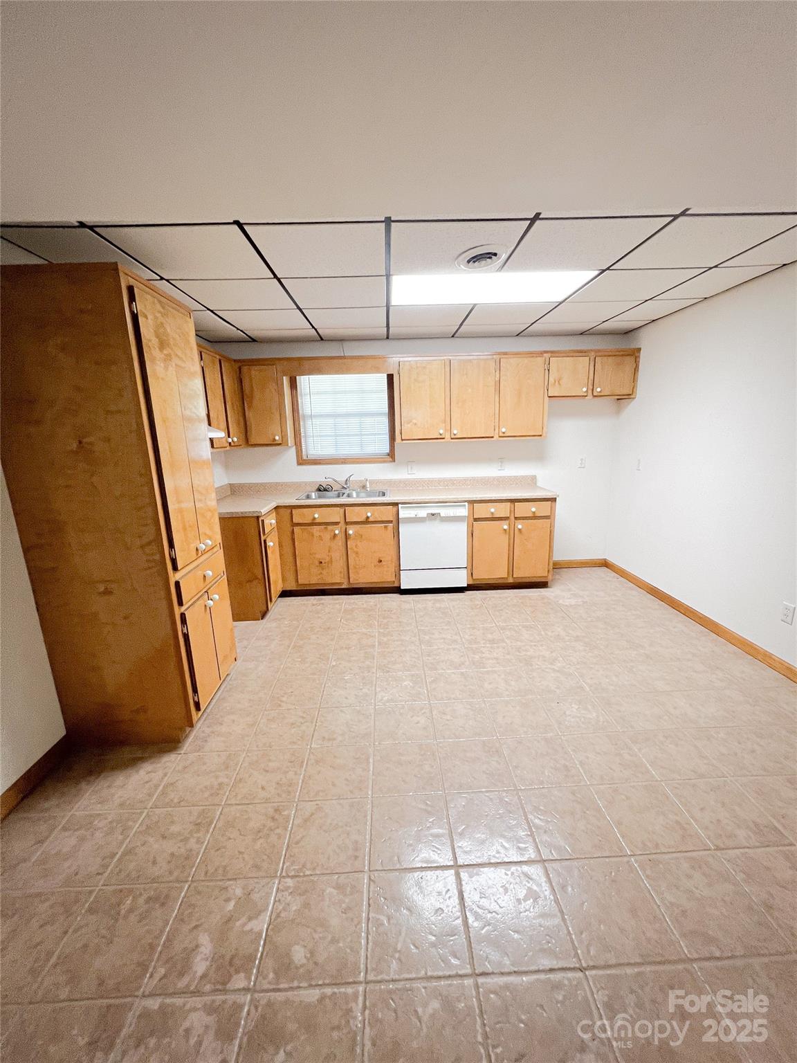 660 Halltown Road — Spruce Pine