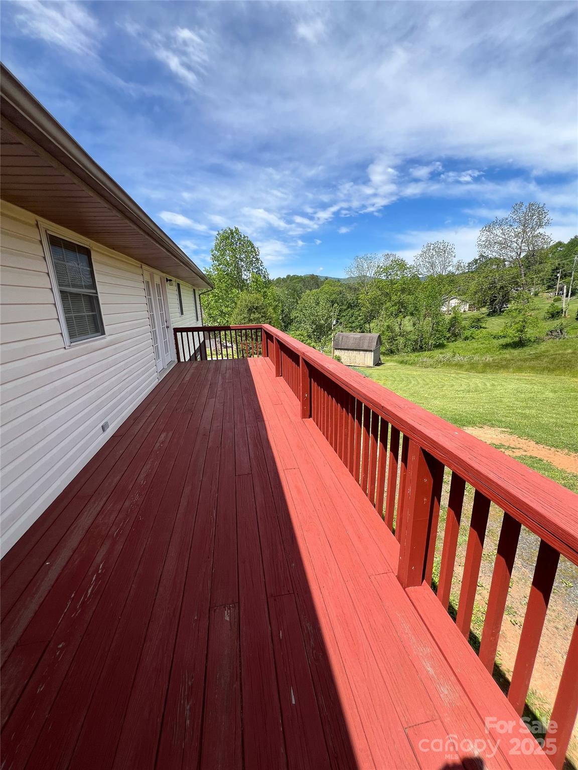 660 Halltown Road — Spruce Pine