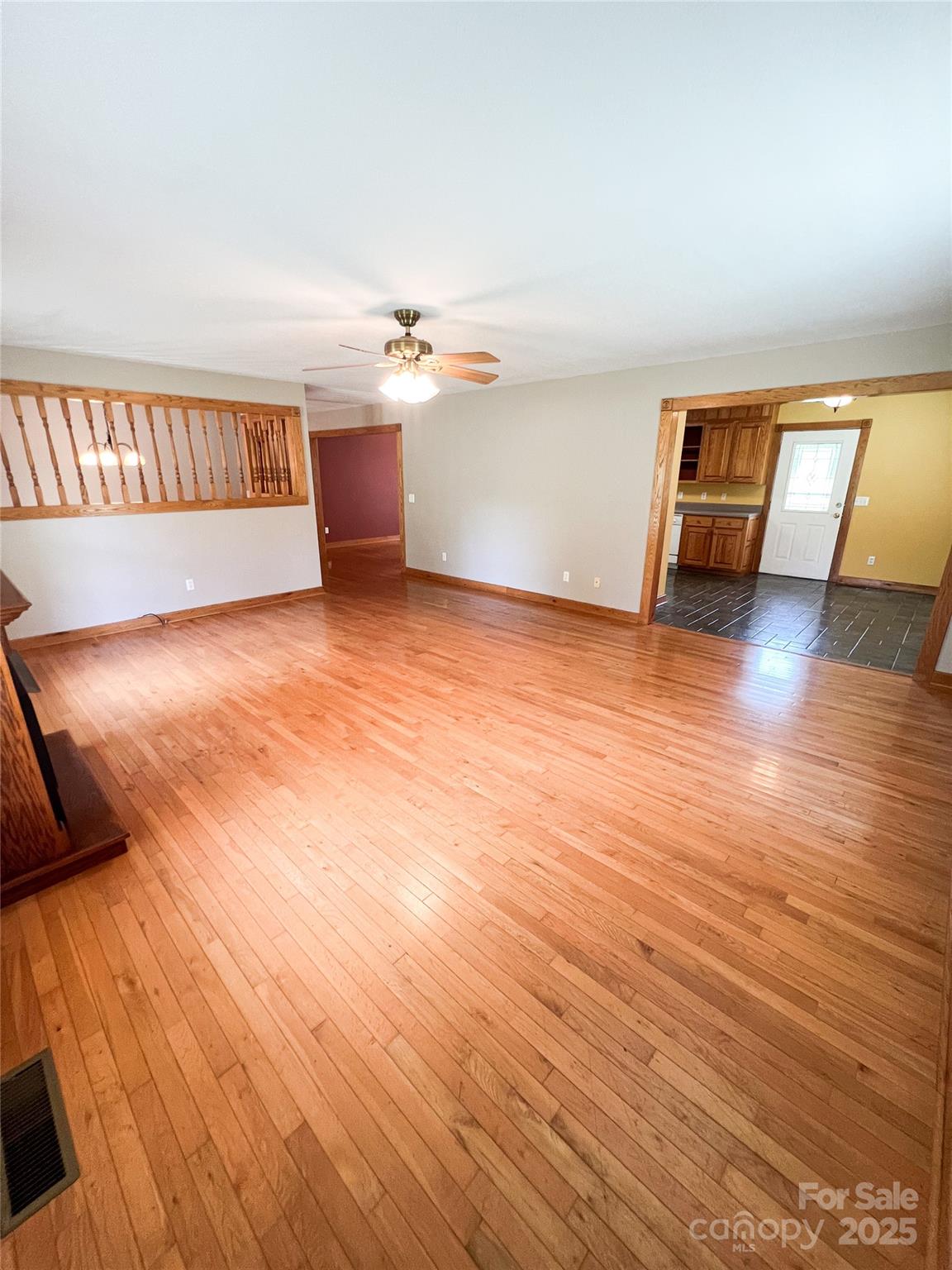 660 Halltown Road — Spruce Pine