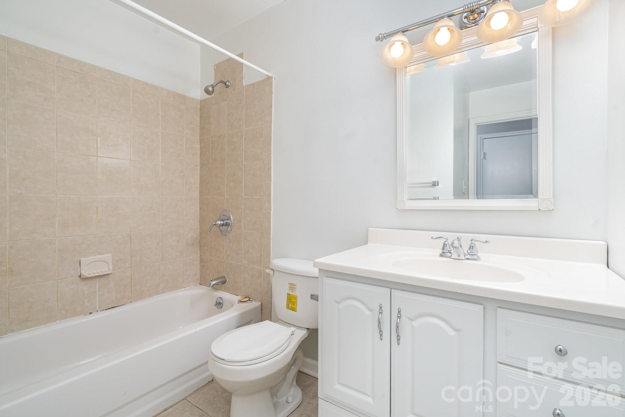 8005 Horse Chestnut Lane — Charlotte