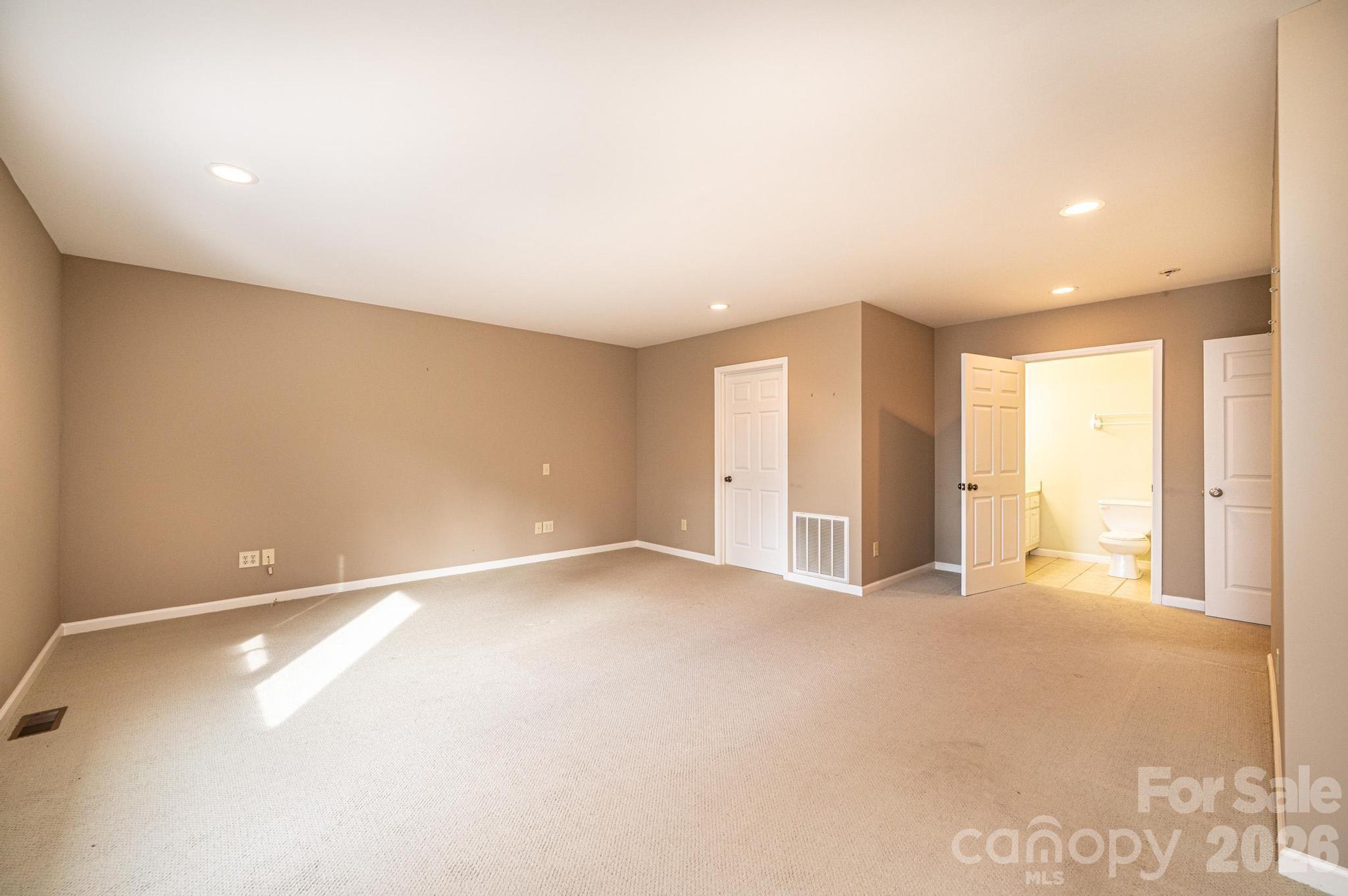 240 Goshen Terrace — Wilkesboro