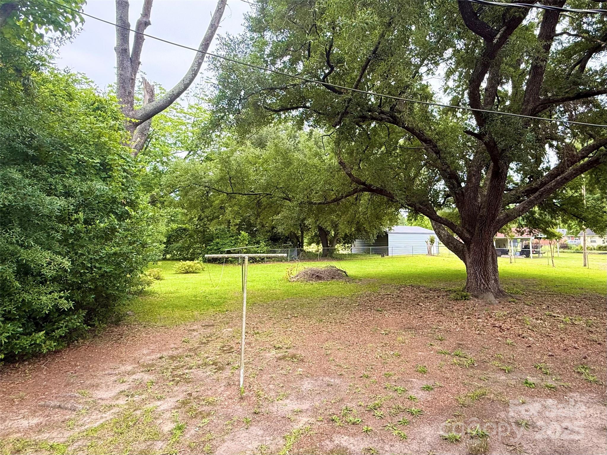 101 Windsor Drive — Cheraw