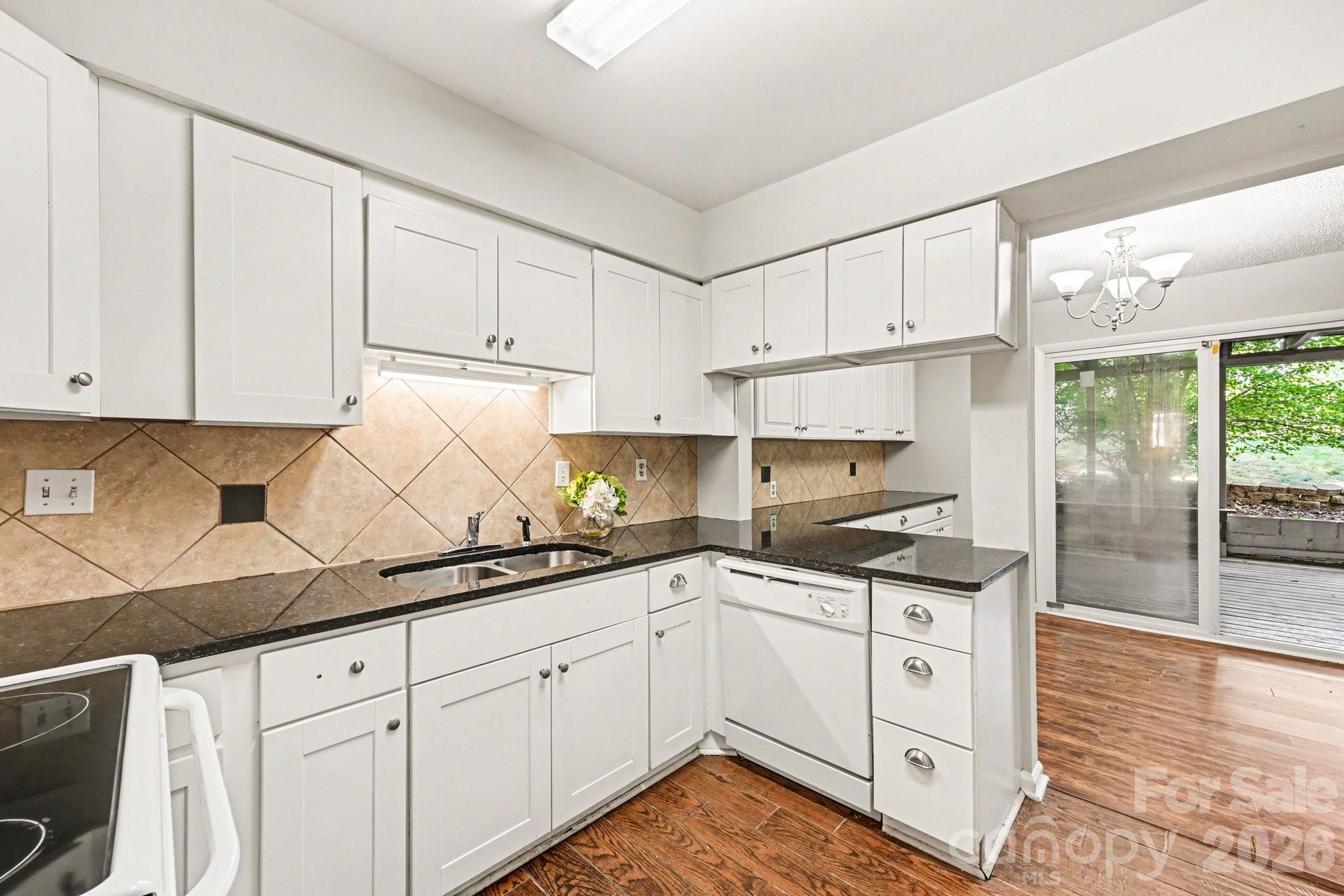 7900 Horse Chestnut Lane — Charlotte