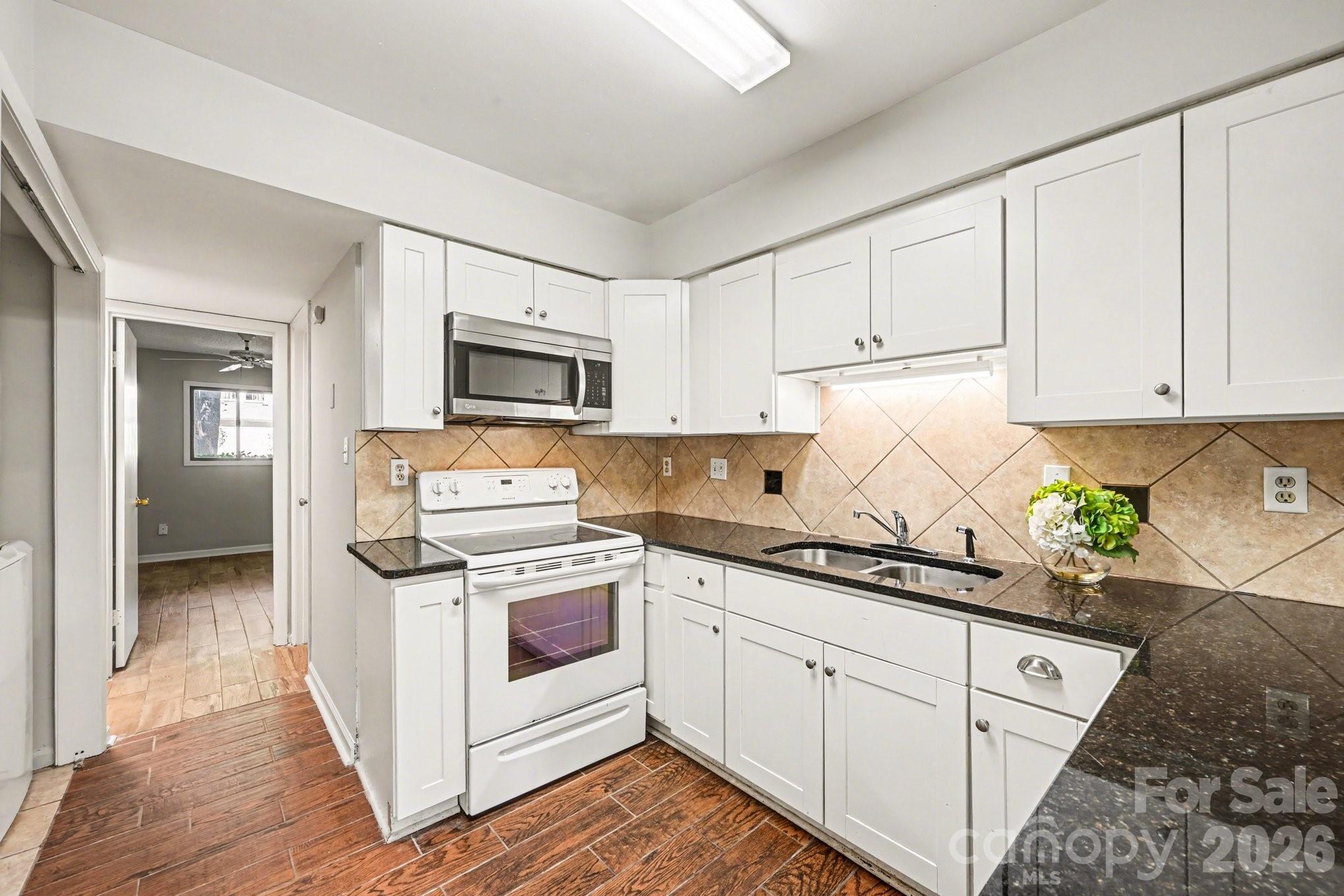 7900 Horse Chestnut Lane — Charlotte