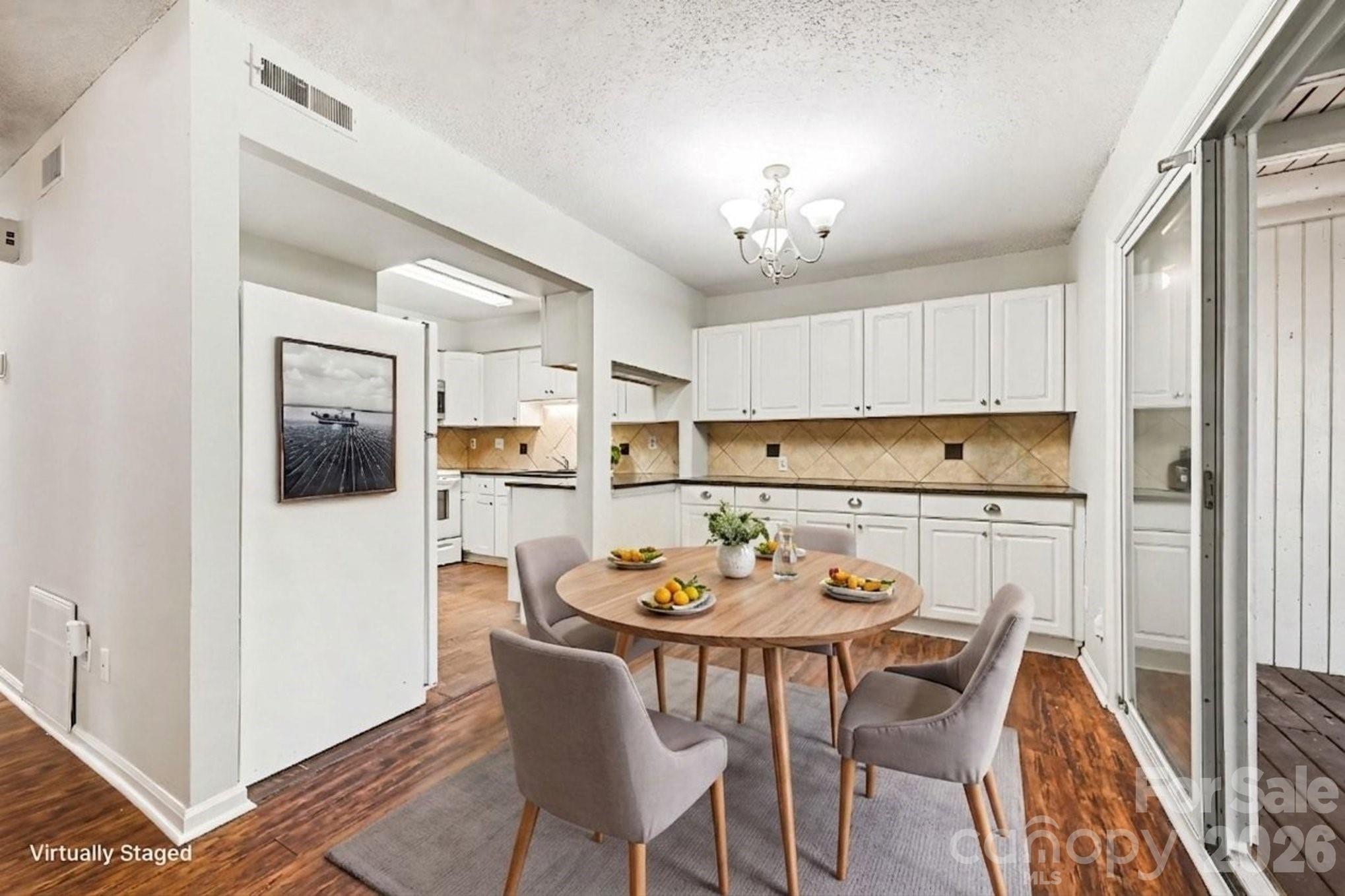 7900 Horse Chestnut Lane — Charlotte